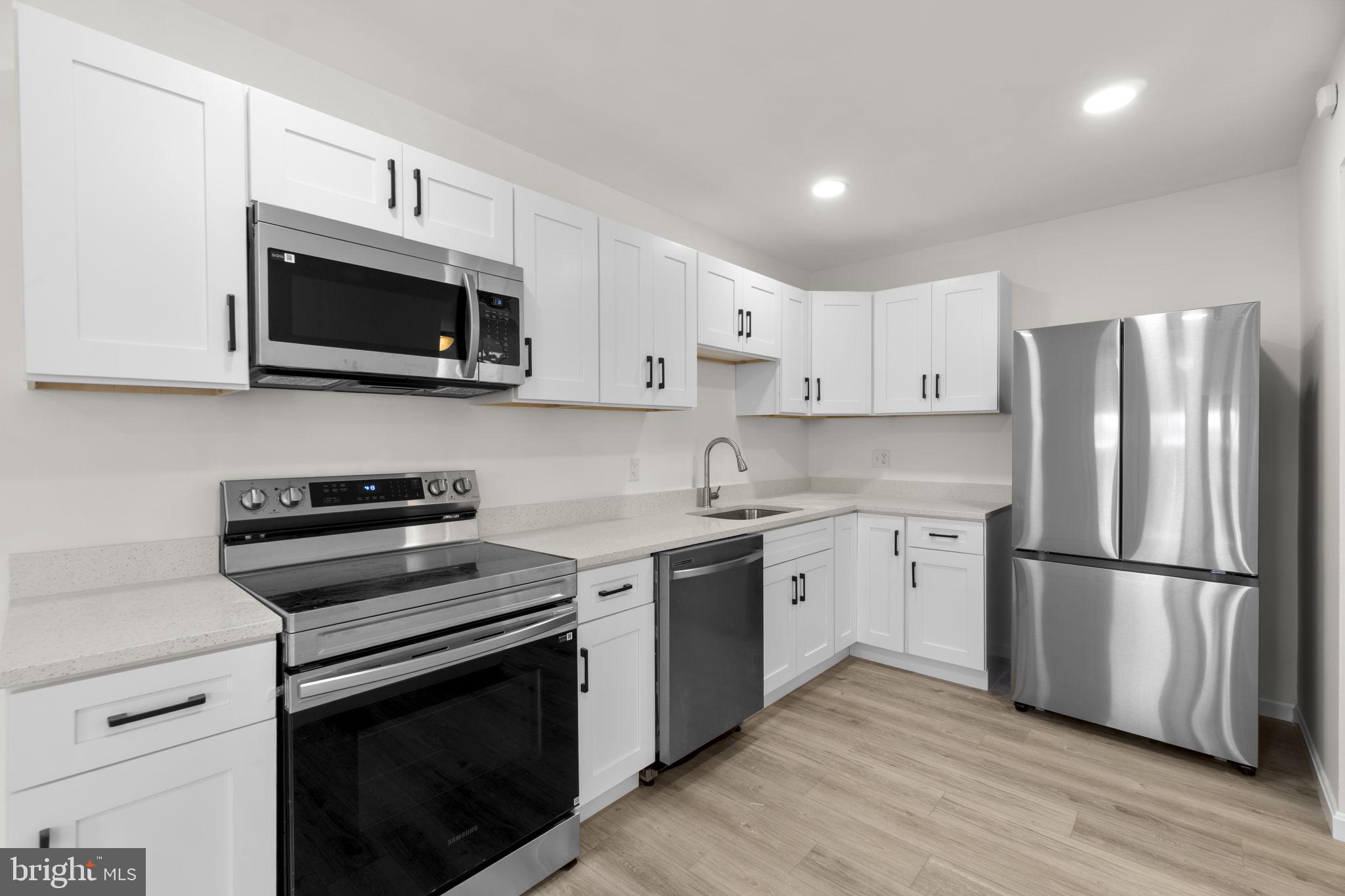 VILLAGE OF OAKLAND MILLS - Residential