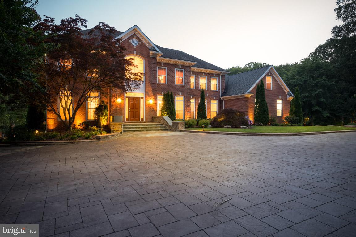 SOUTH RIVER COLONY - Residential