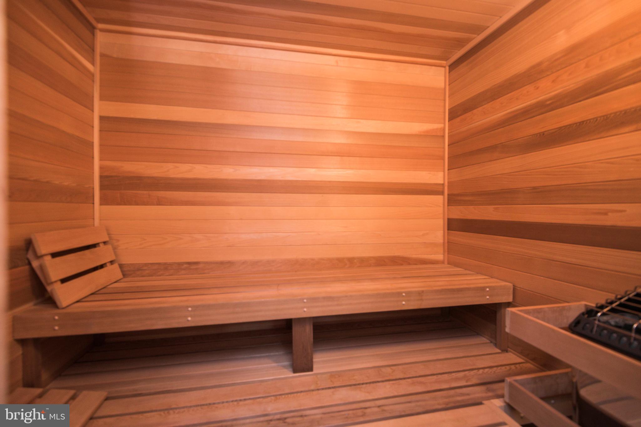 SOUTH RIVER COLONY - Residential