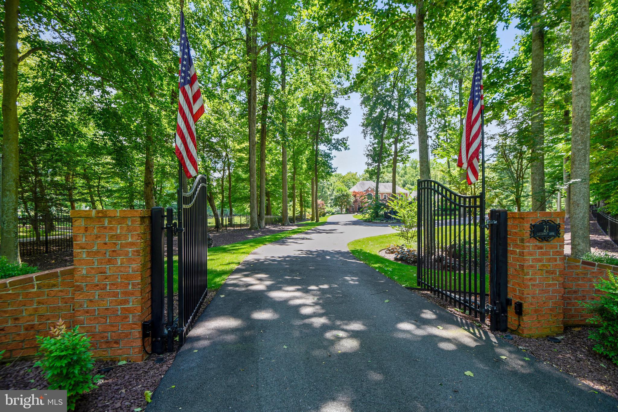 SOUTH RIVER COLONY - Residential