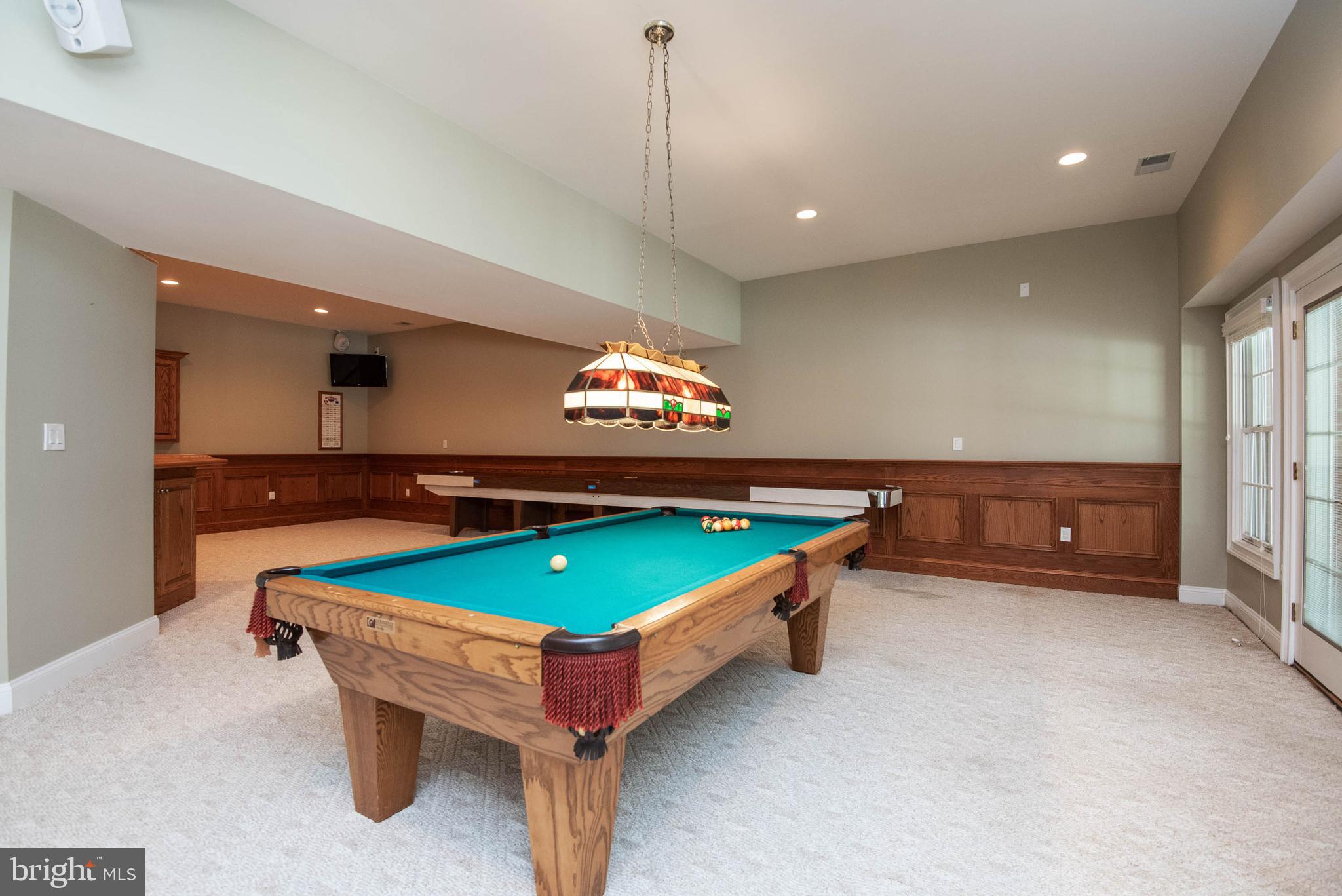 SOUTH RIVER COLONY - Residential