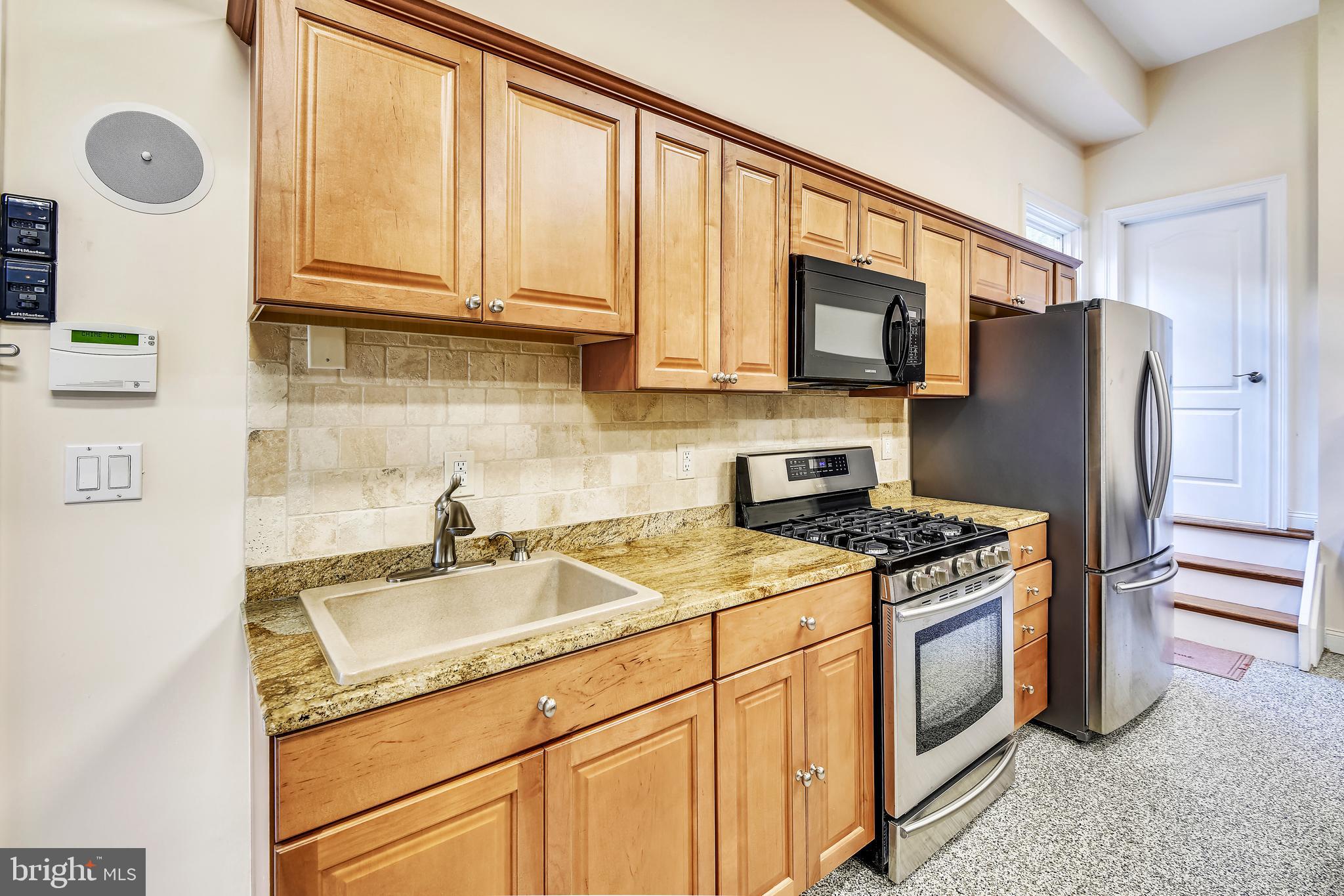 SOUTH RIVER COLONY - Residential