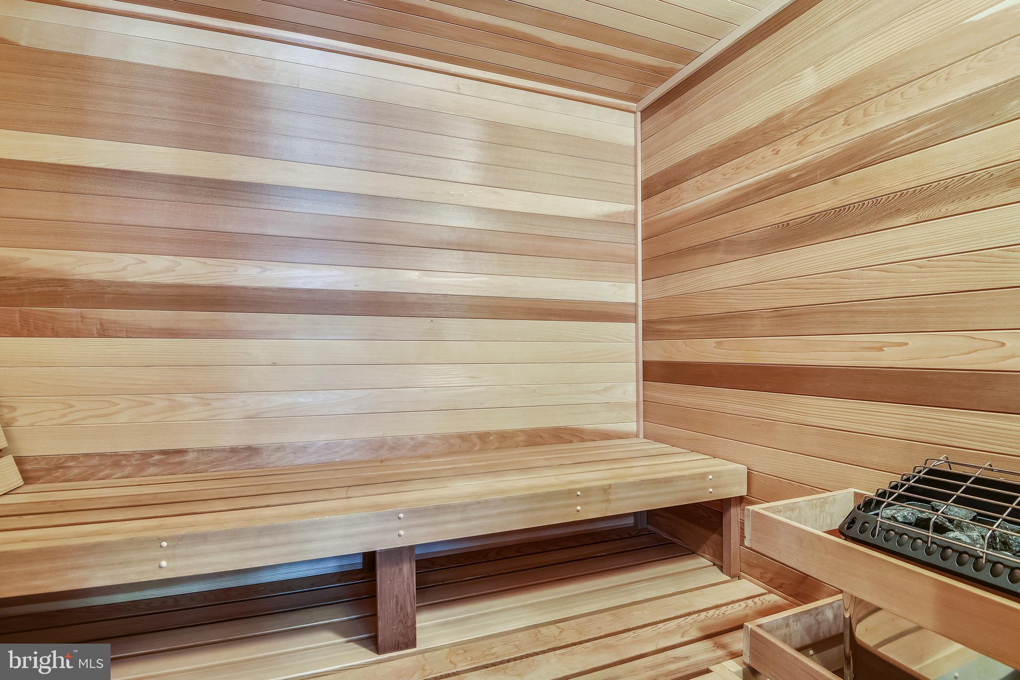 SOUTH RIVER COLONY - Residential