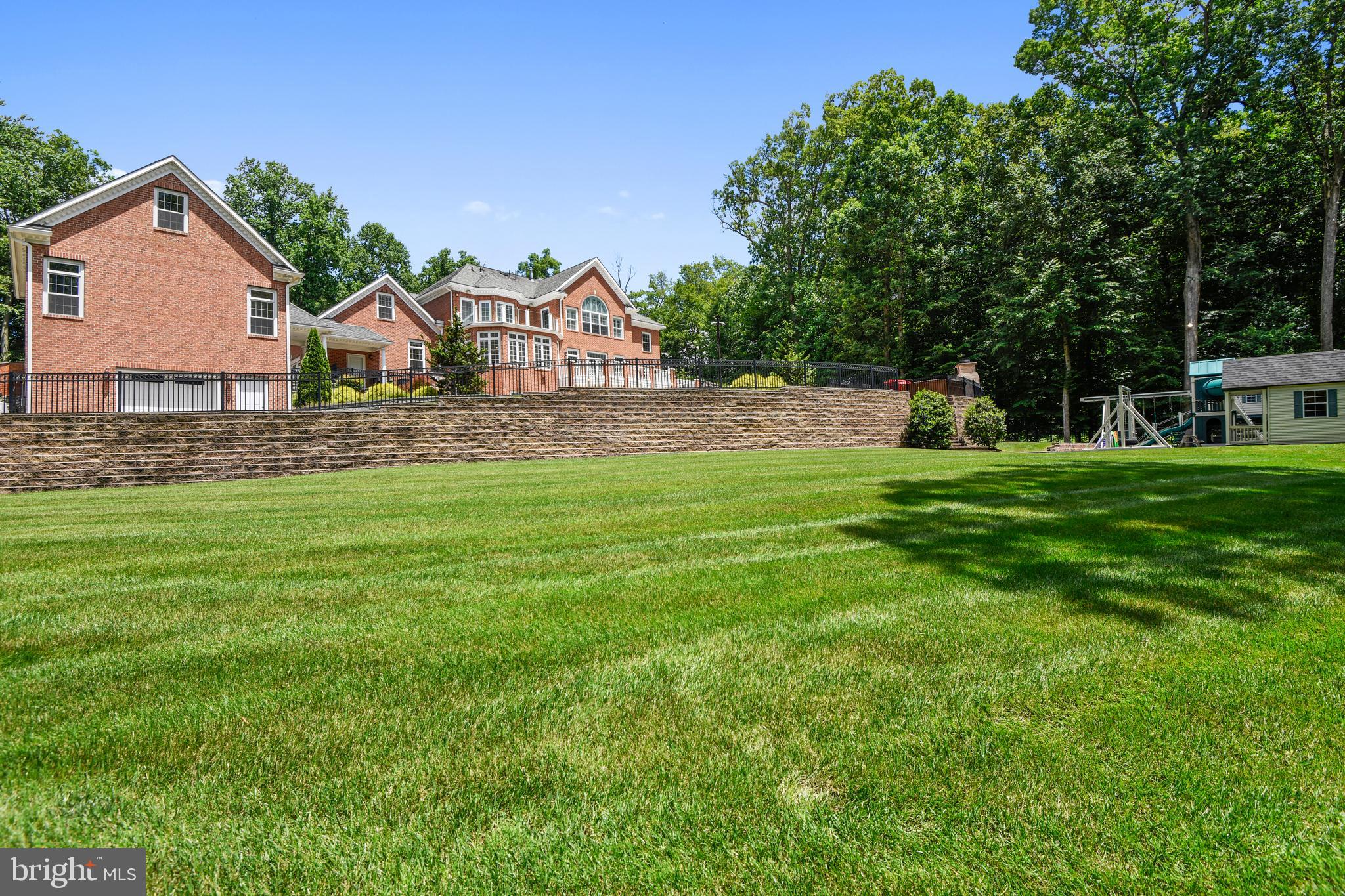 SOUTH RIVER COLONY - Residential