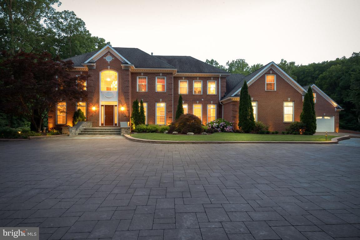 SOUTH RIVER COLONY - Residential