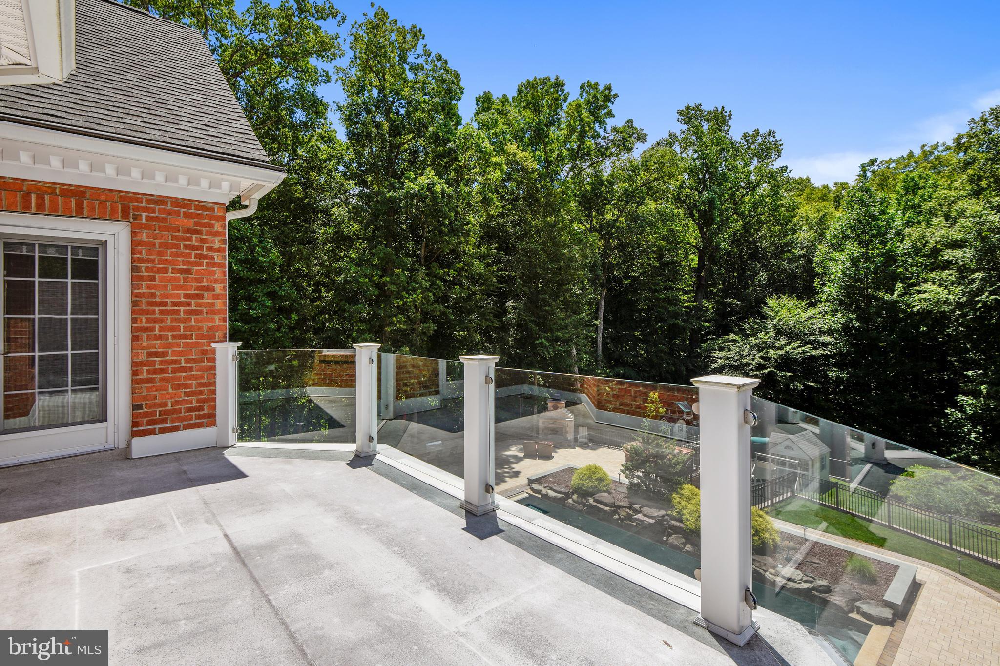 SOUTH RIVER COLONY - Residential