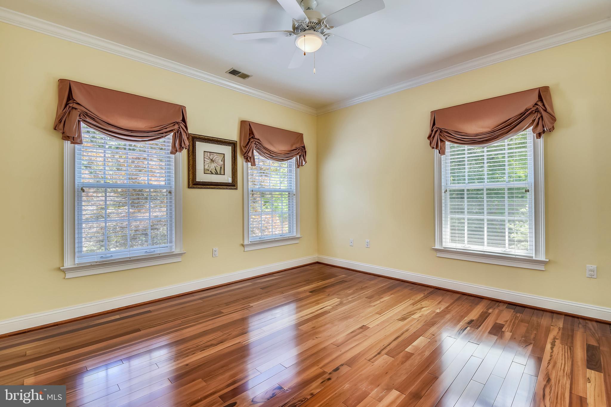 SOUTH RIVER COLONY - Residential