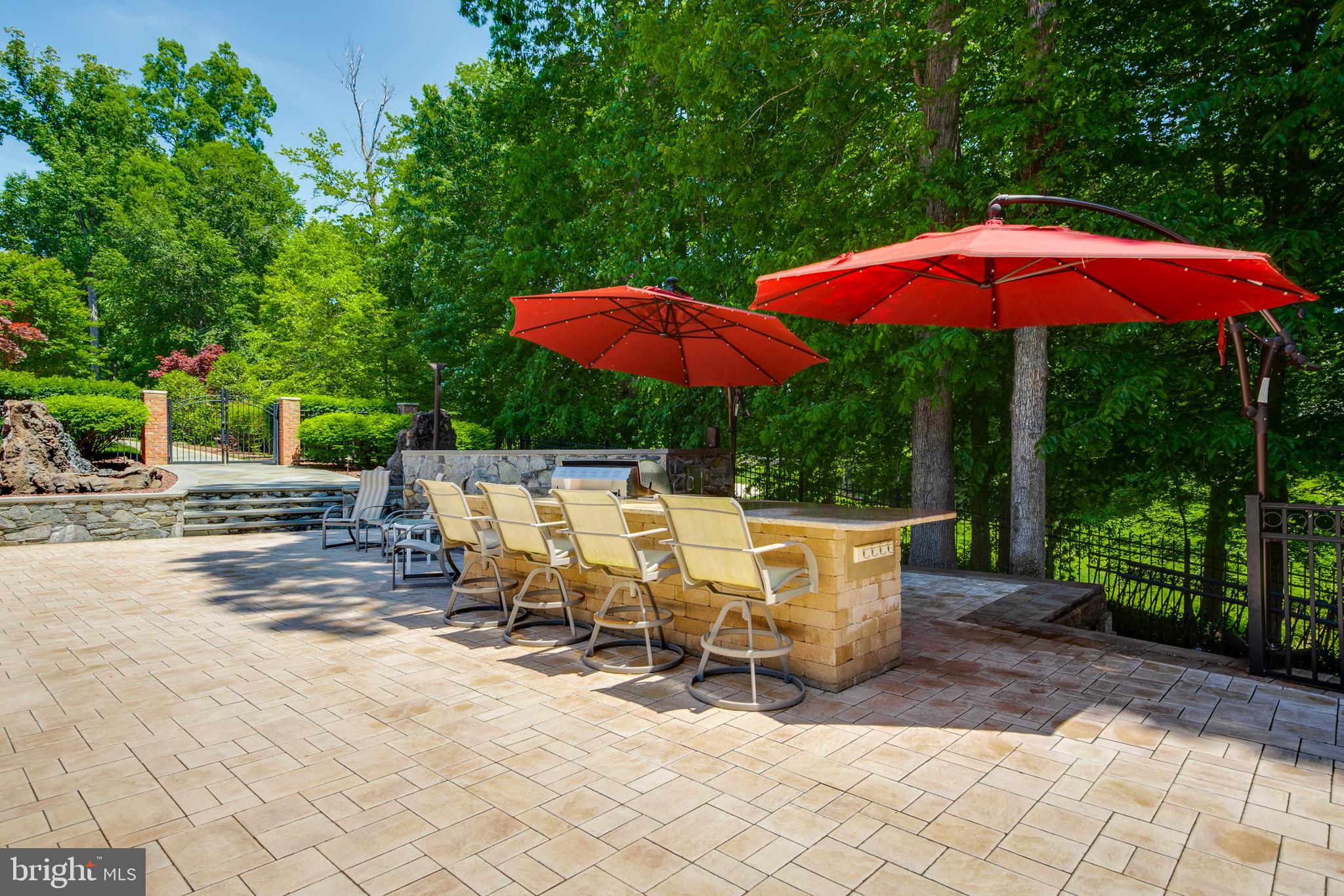 SOUTH RIVER COLONY - Residential