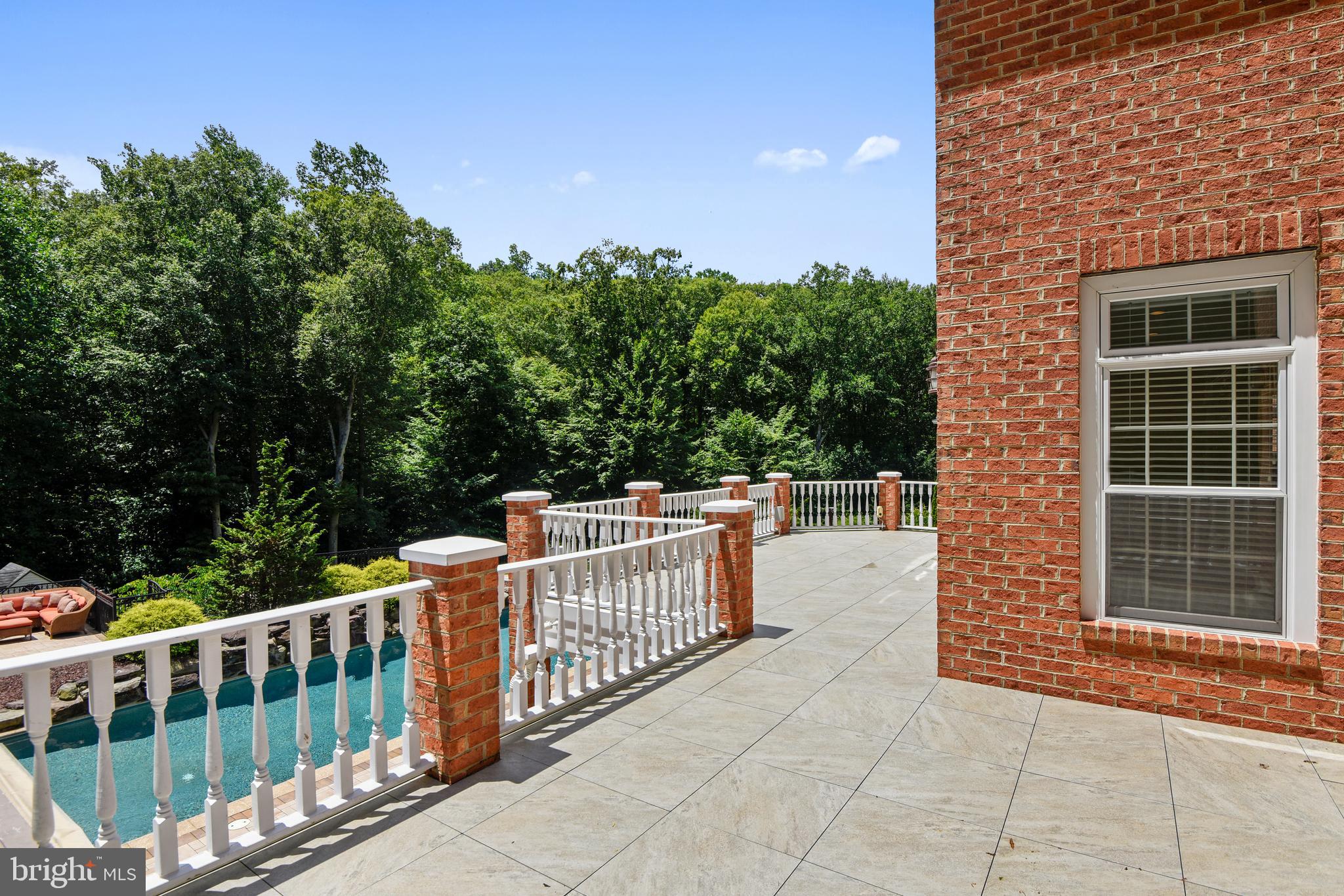 SOUTH RIVER COLONY - Residential