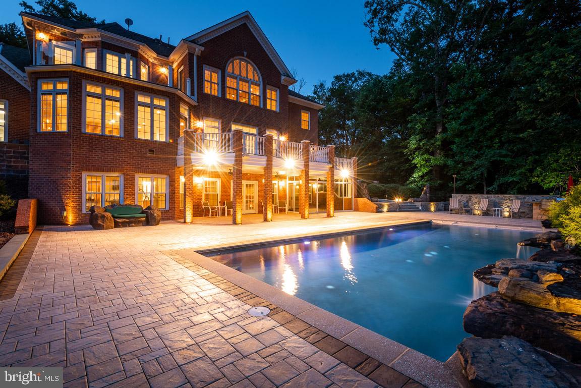 SOUTH RIVER COLONY - Residential