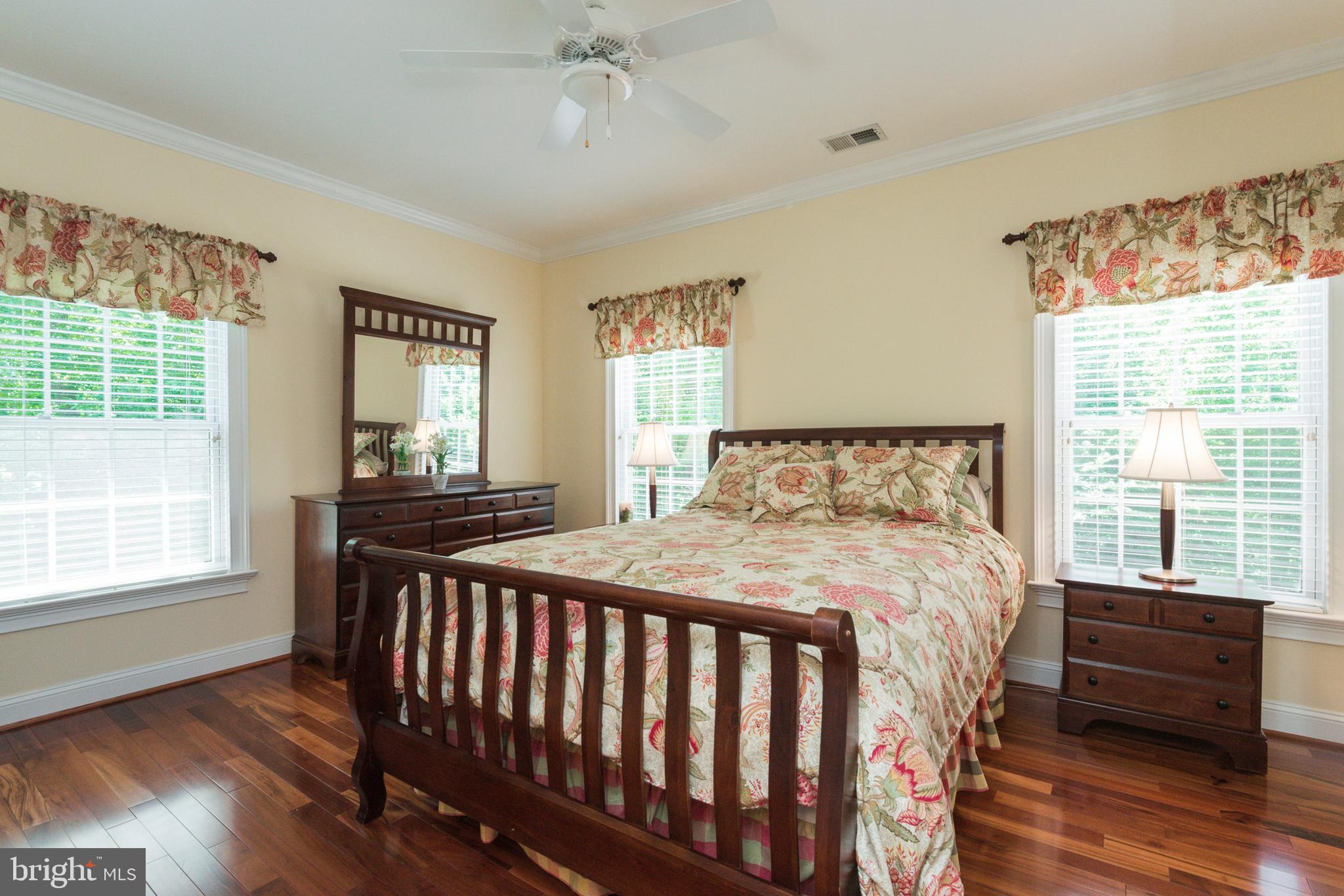 SOUTH RIVER COLONY - Residential