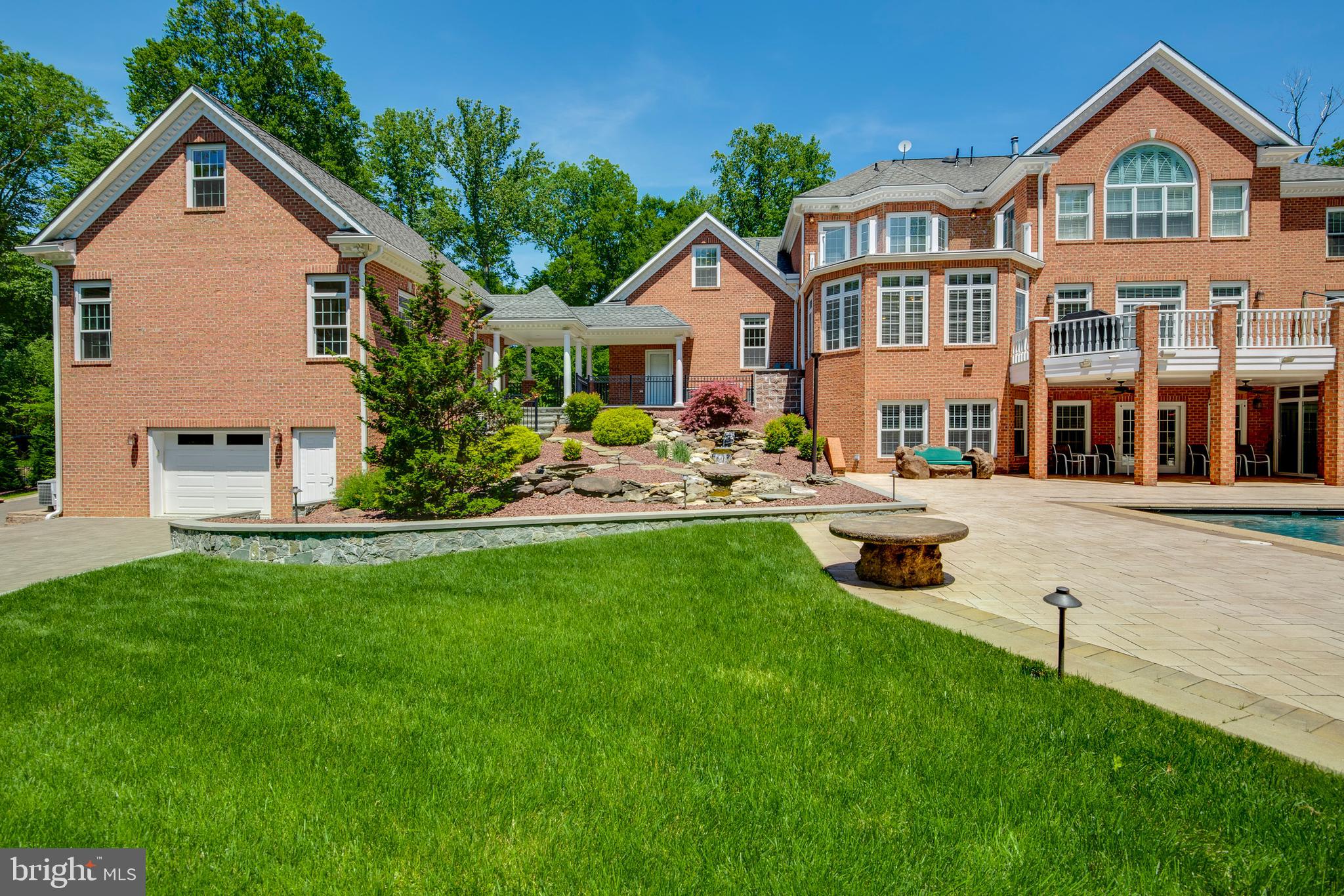 SOUTH RIVER COLONY - Residential