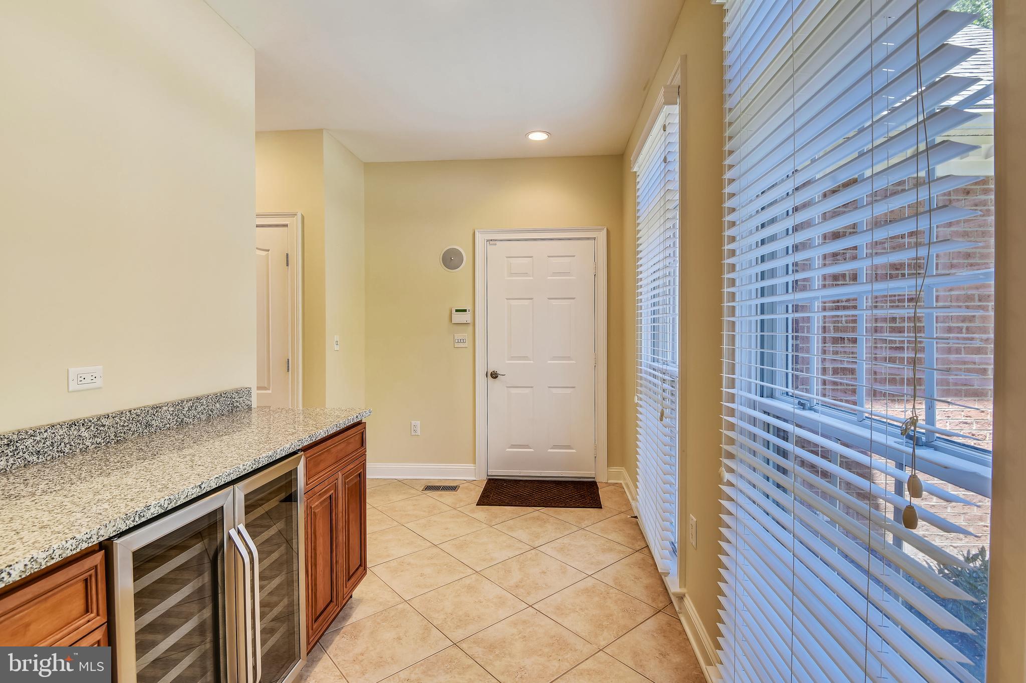 SOUTH RIVER COLONY - Residential