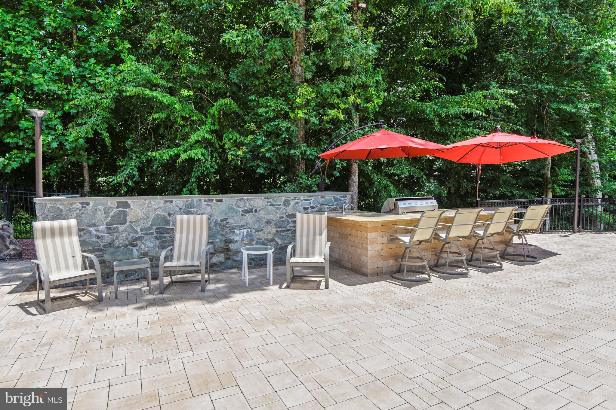 SOUTH RIVER COLONY - Residential