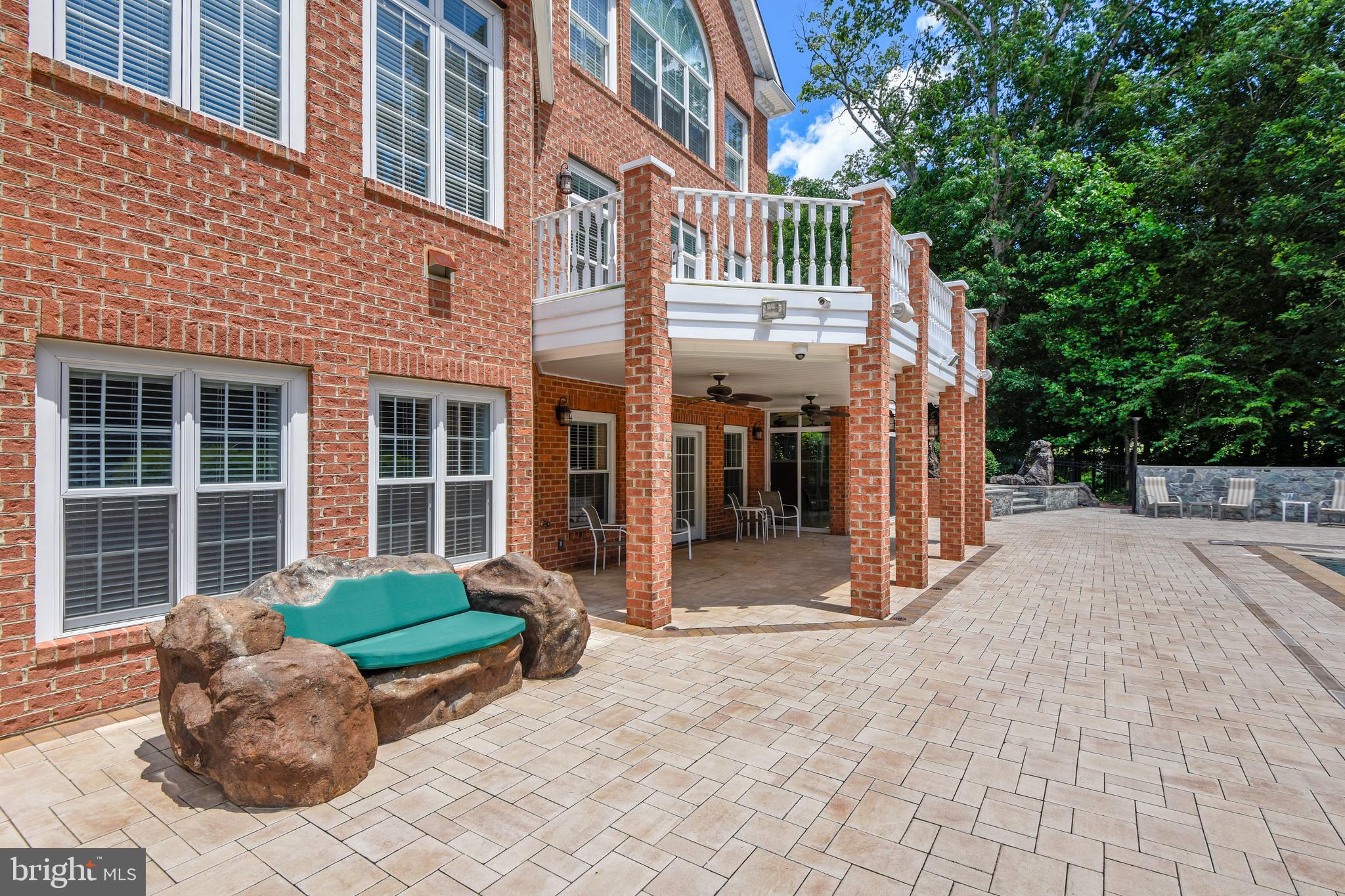 SOUTH RIVER COLONY - Residential