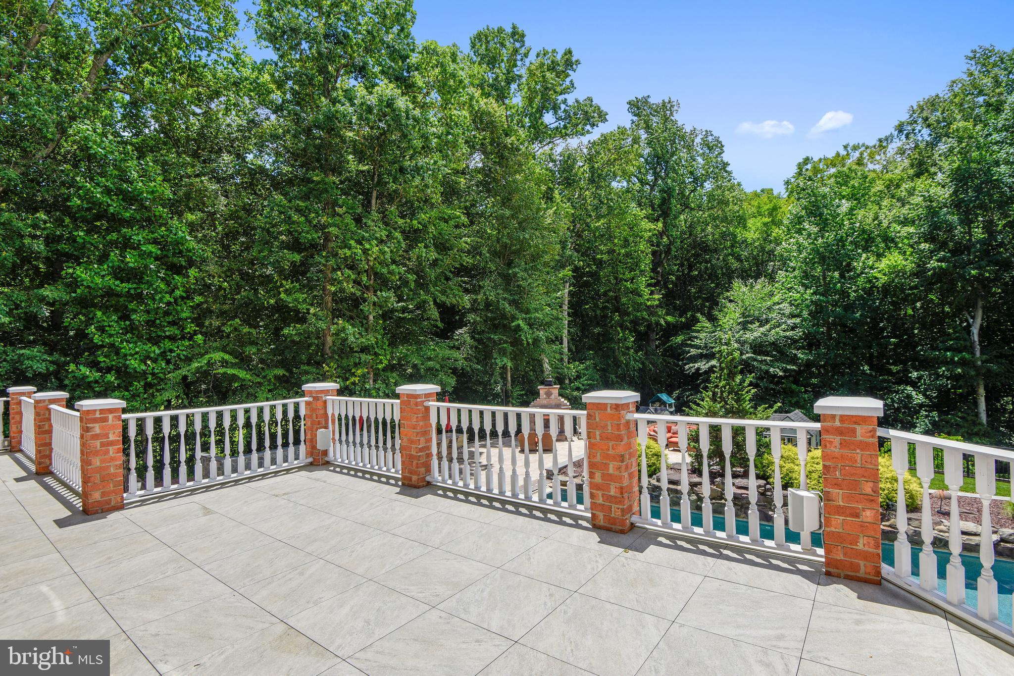 SOUTH RIVER COLONY - Residential