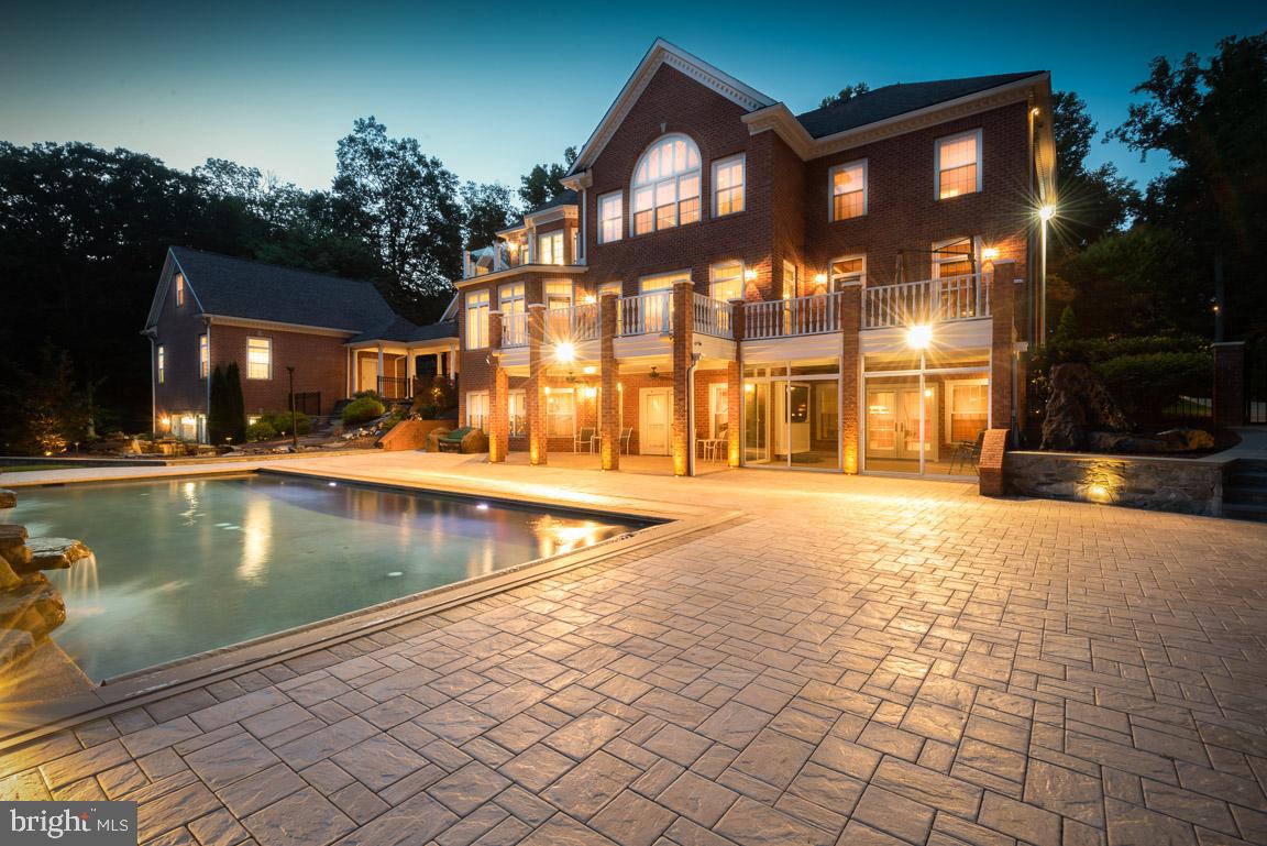 SOUTH RIVER COLONY - Residential