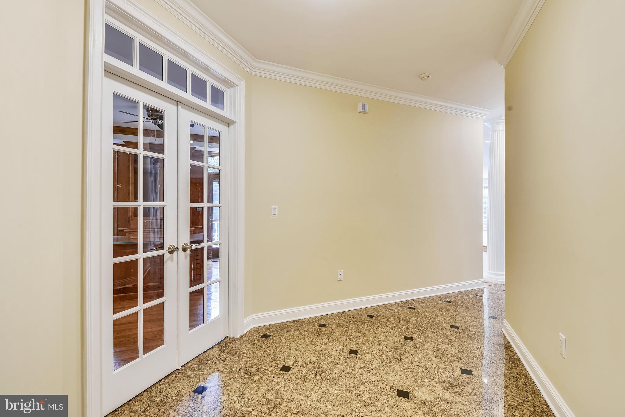 SOUTH RIVER COLONY - Residential