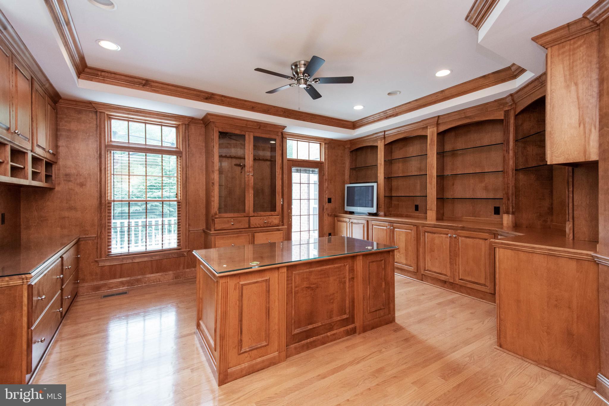 SOUTH RIVER COLONY - Residential