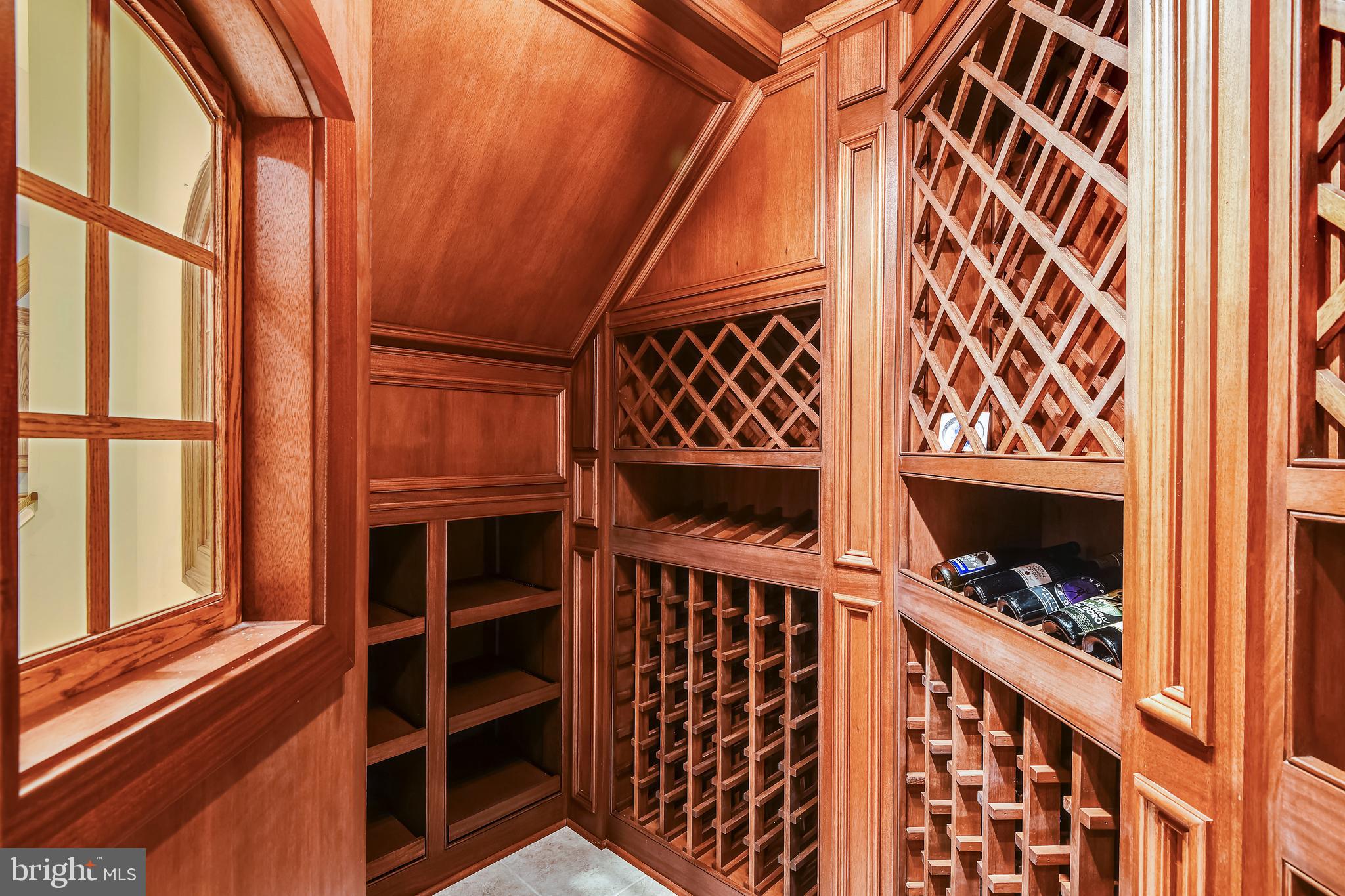 SOUTH RIVER COLONY - Residential