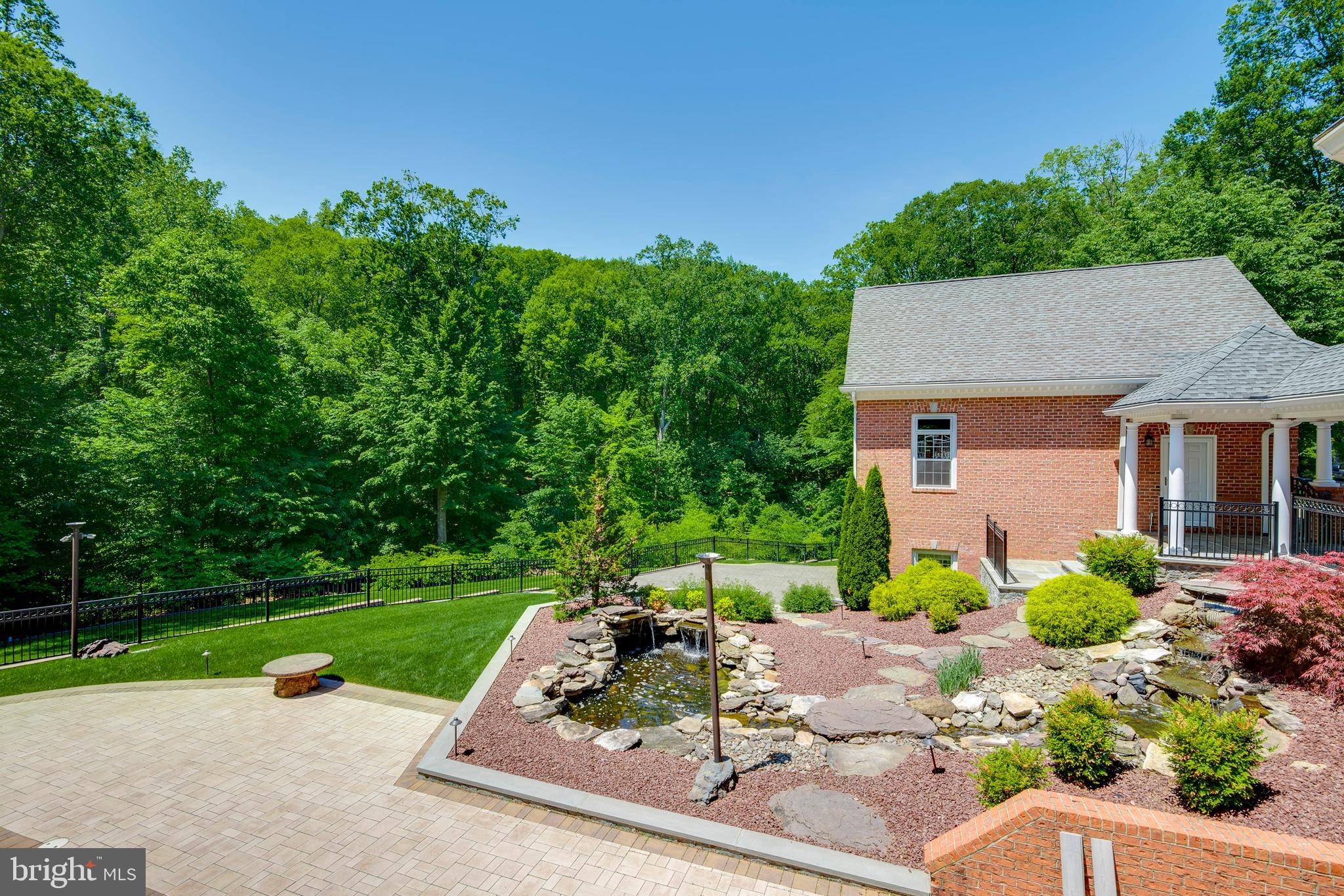 SOUTH RIVER COLONY - Residential