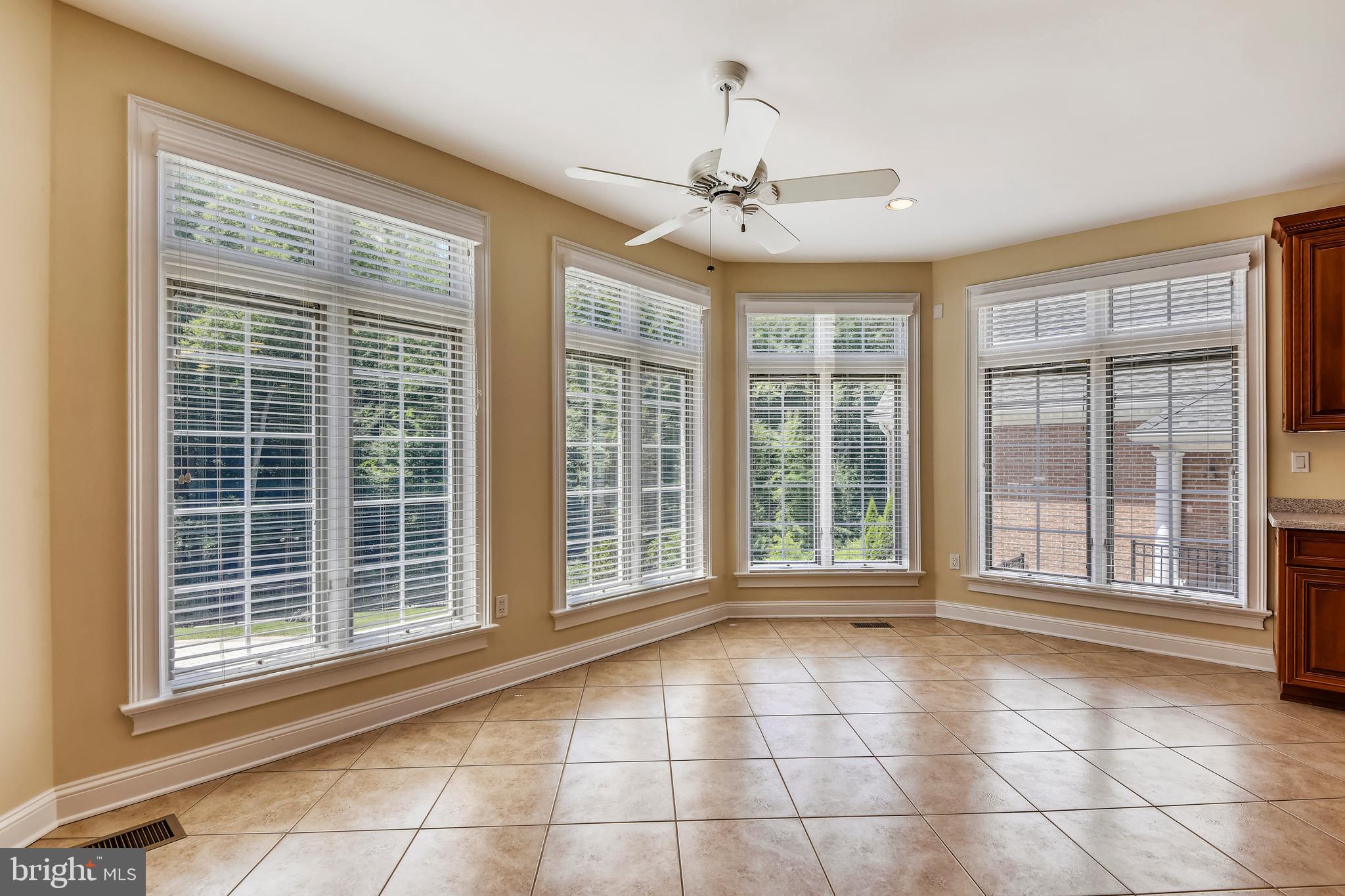 SOUTH RIVER COLONY - Residential