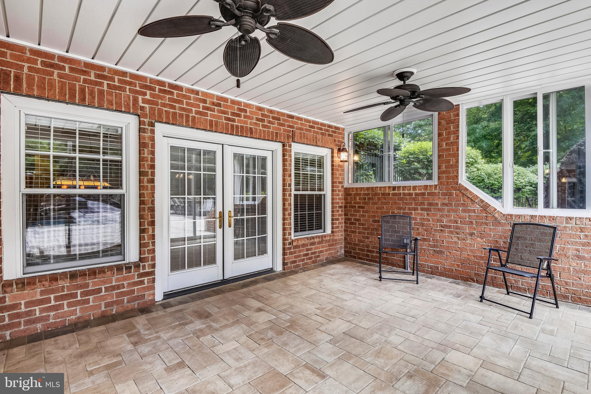 SOUTH RIVER COLONY - Residential