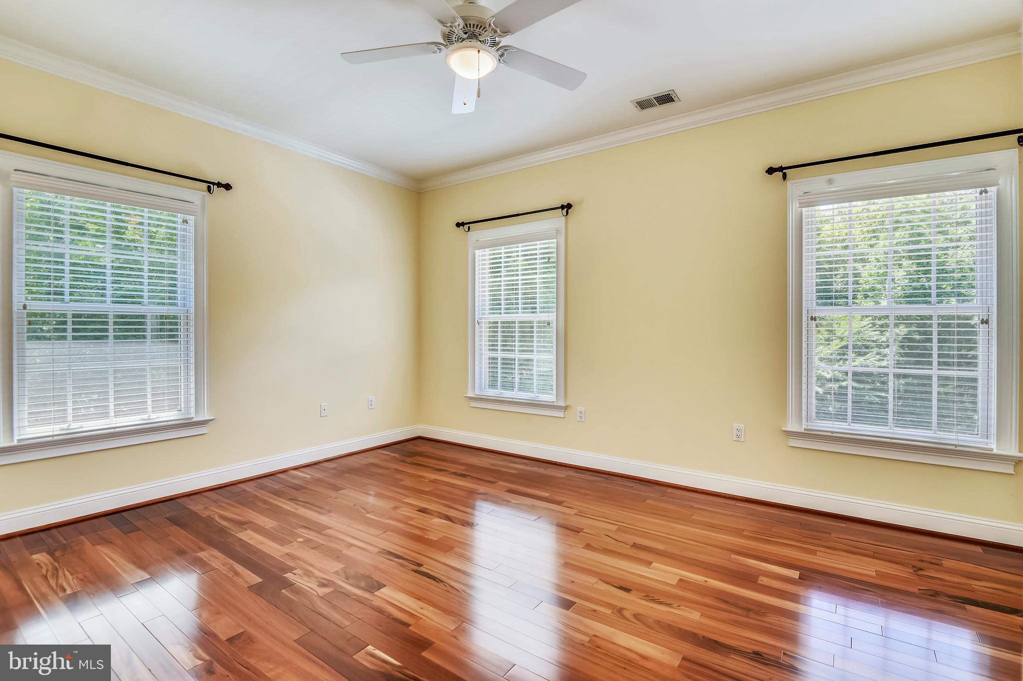 SOUTH RIVER COLONY - Residential