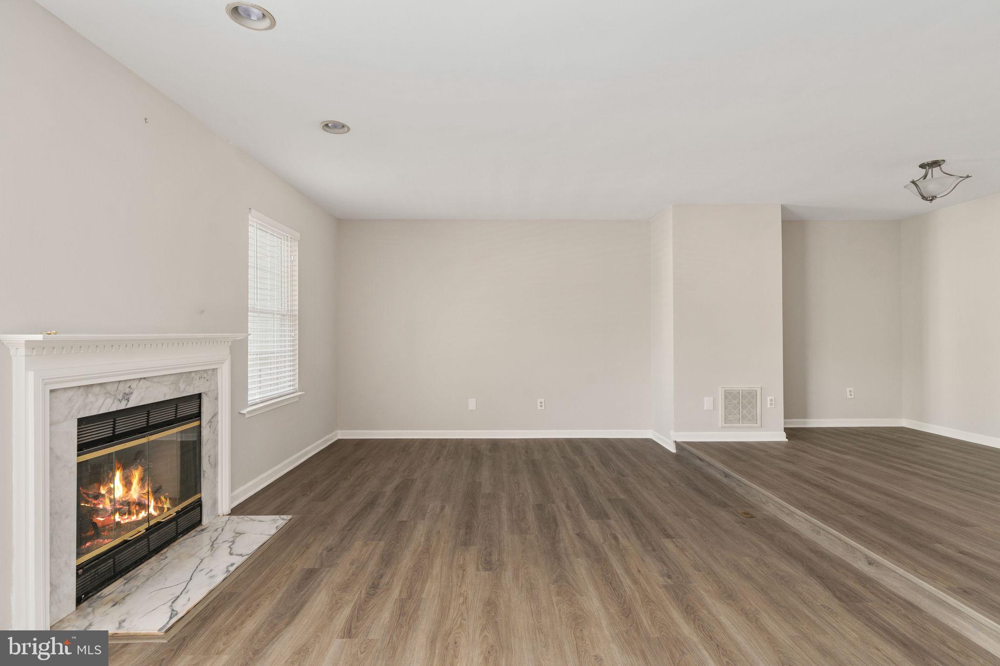 COURTS AT STAFFORD - Residential