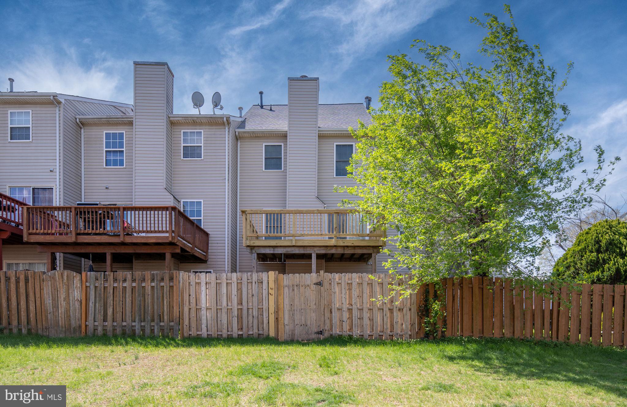 COURTS AT STAFFORD - Residential