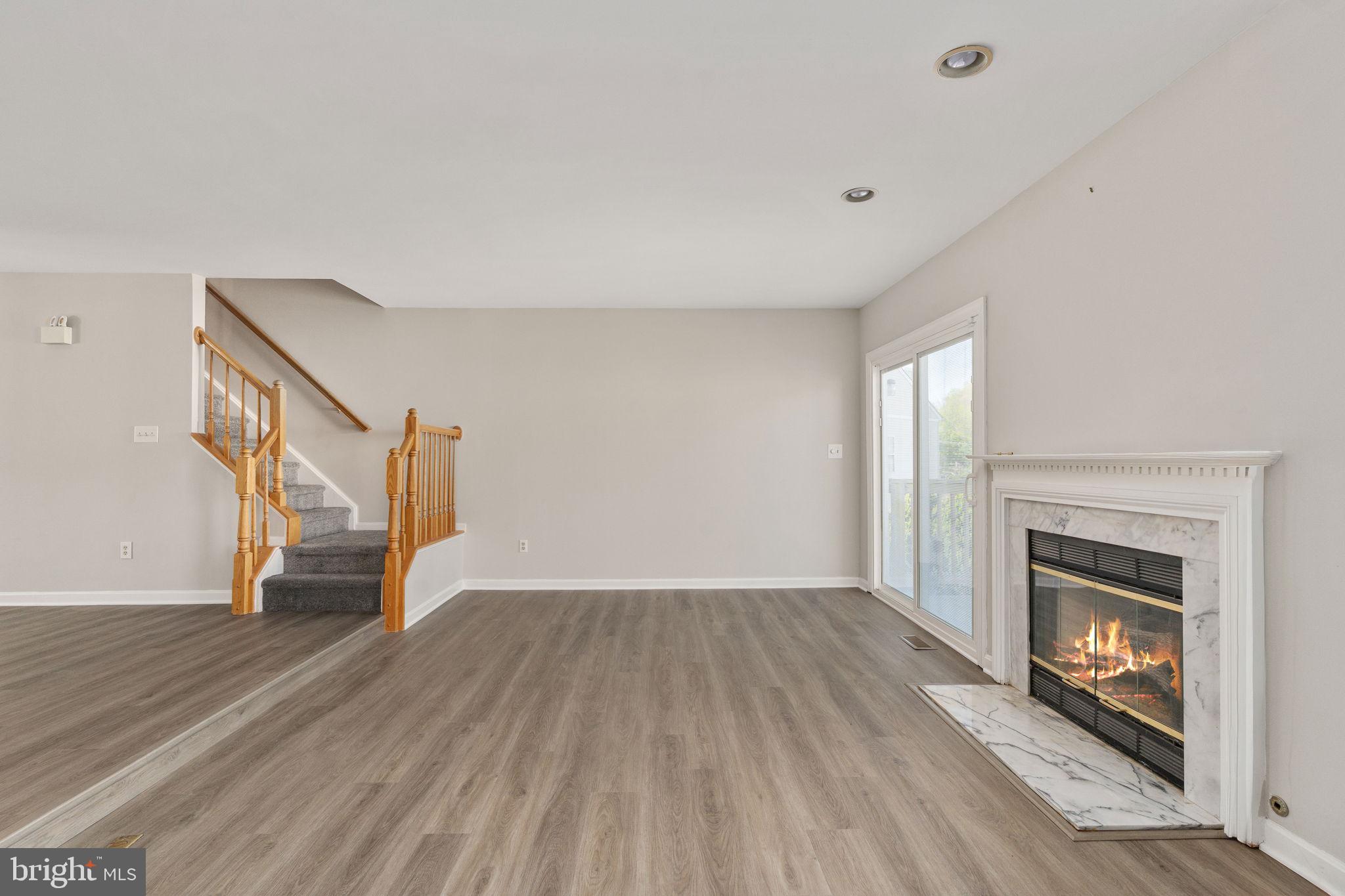 COURTS AT STAFFORD - Residential