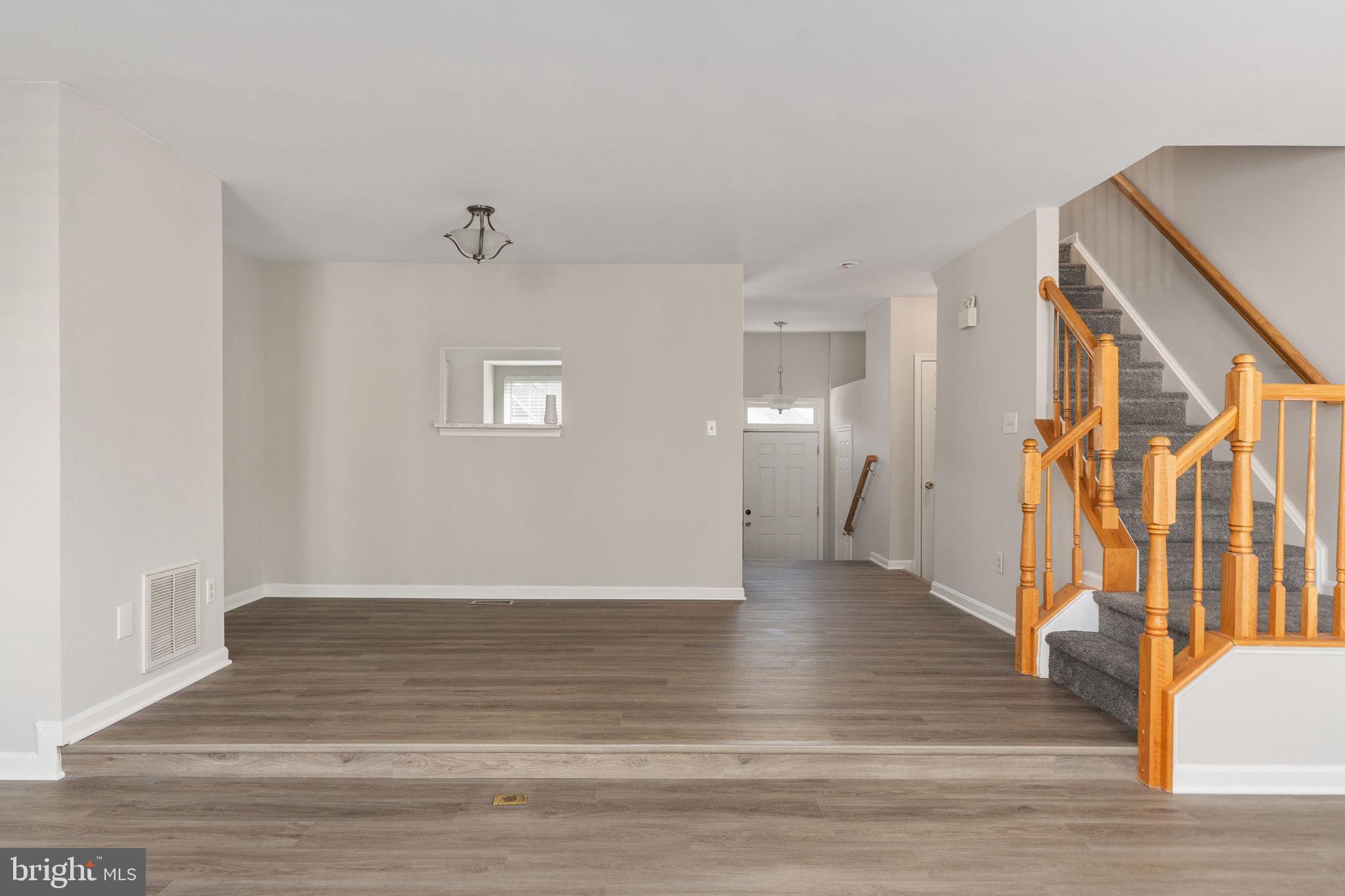 COURTS AT STAFFORD - Residential