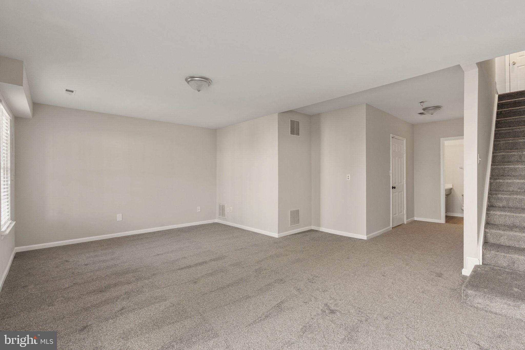 COURTS AT STAFFORD - Residential