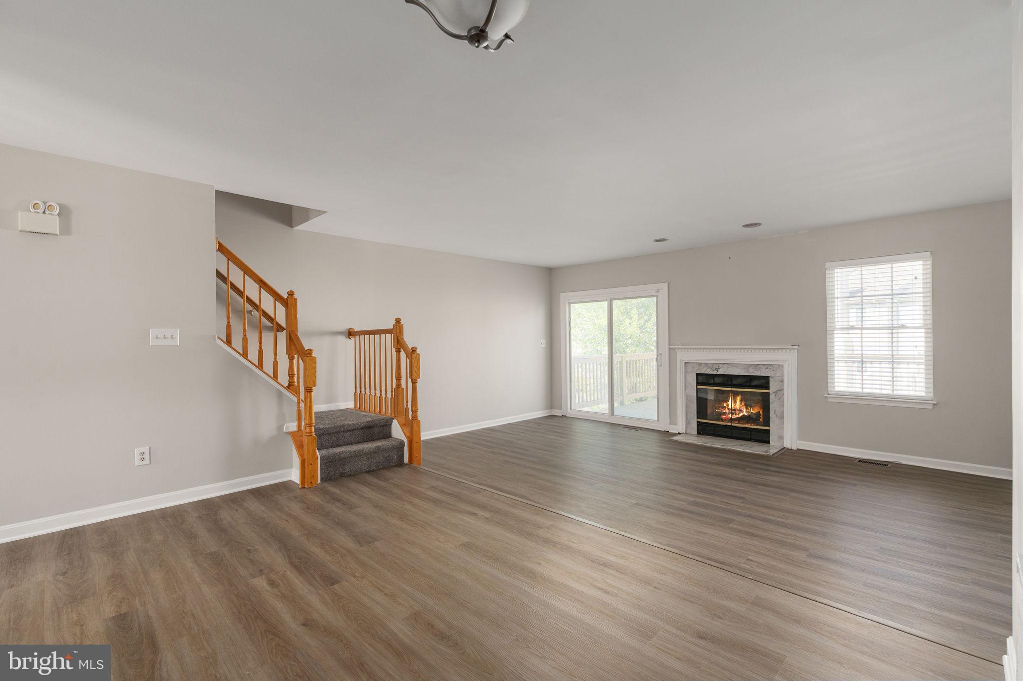 COURTS AT STAFFORD - Residential