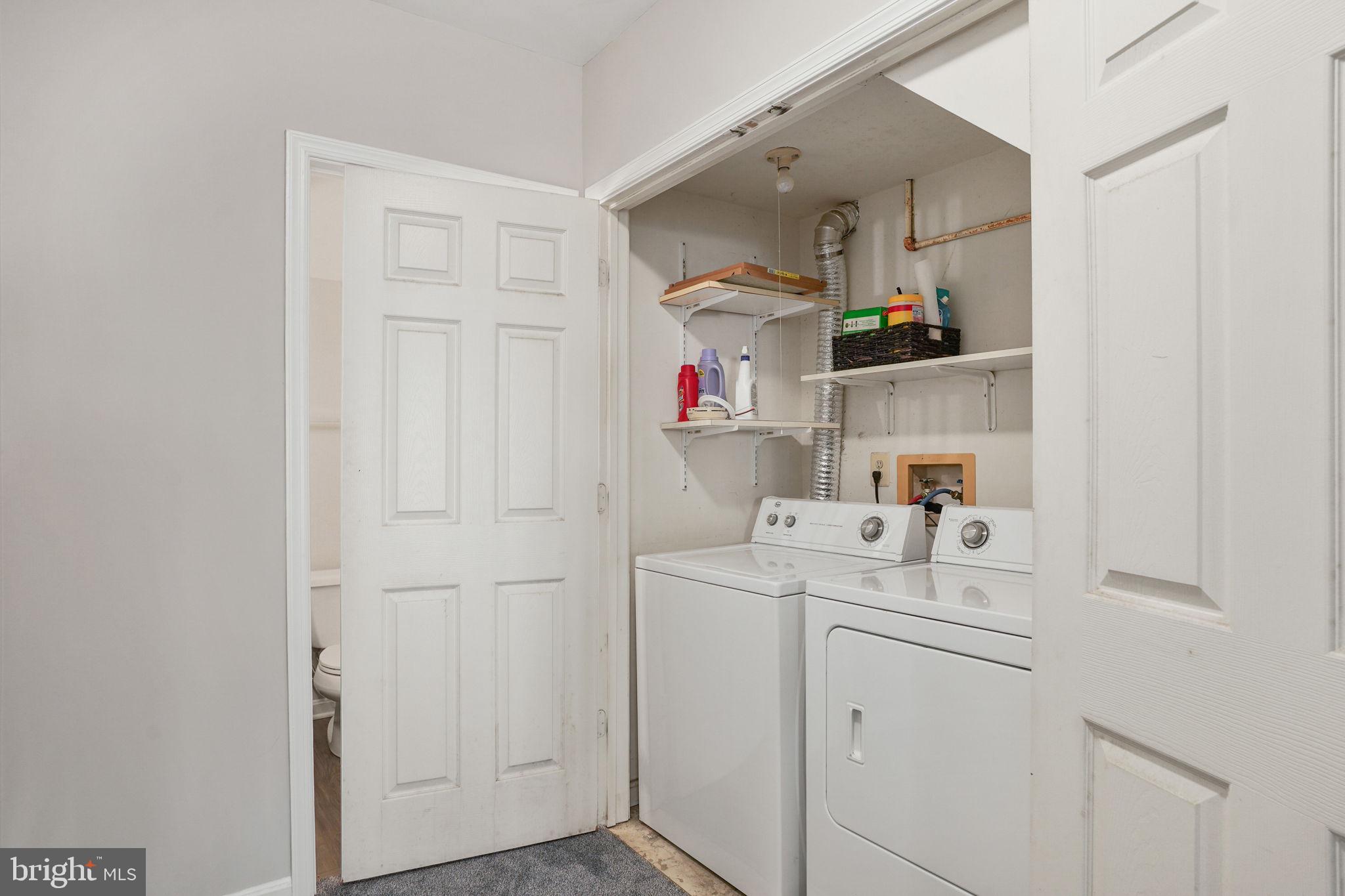 COURTS AT STAFFORD - Residential