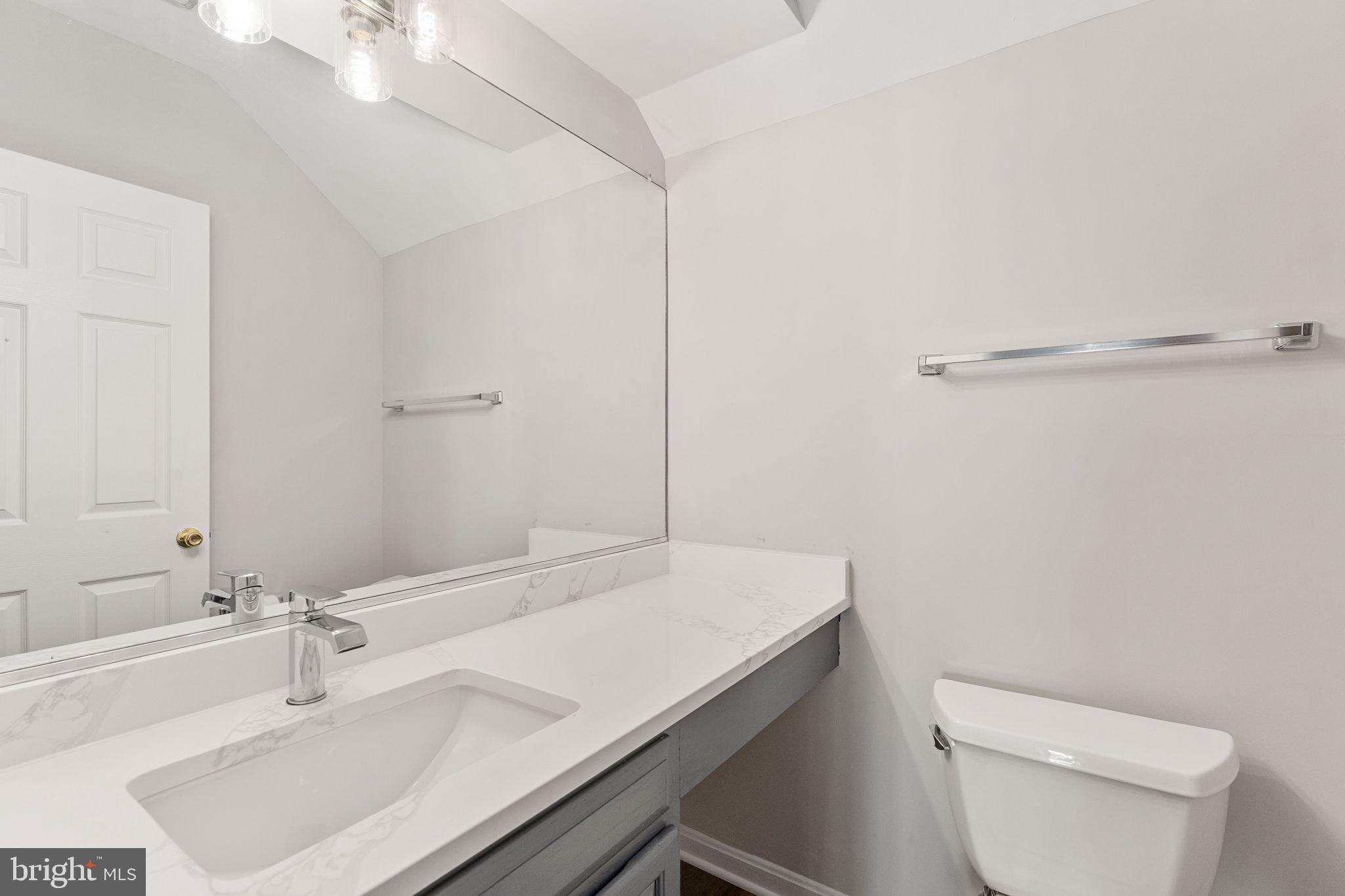 COURTS AT STAFFORD - Residential