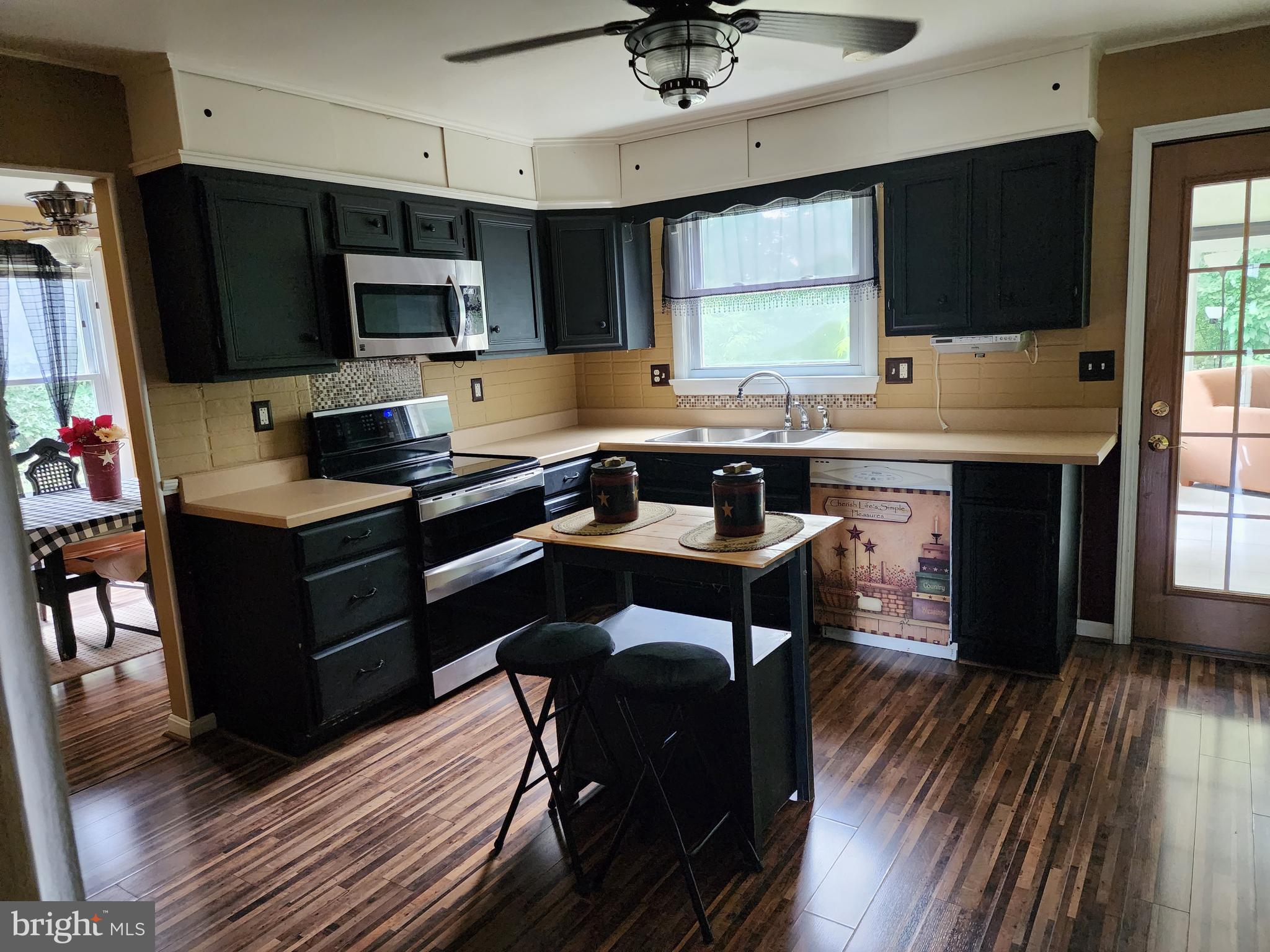 BRADDOCK ESTATES - Residential