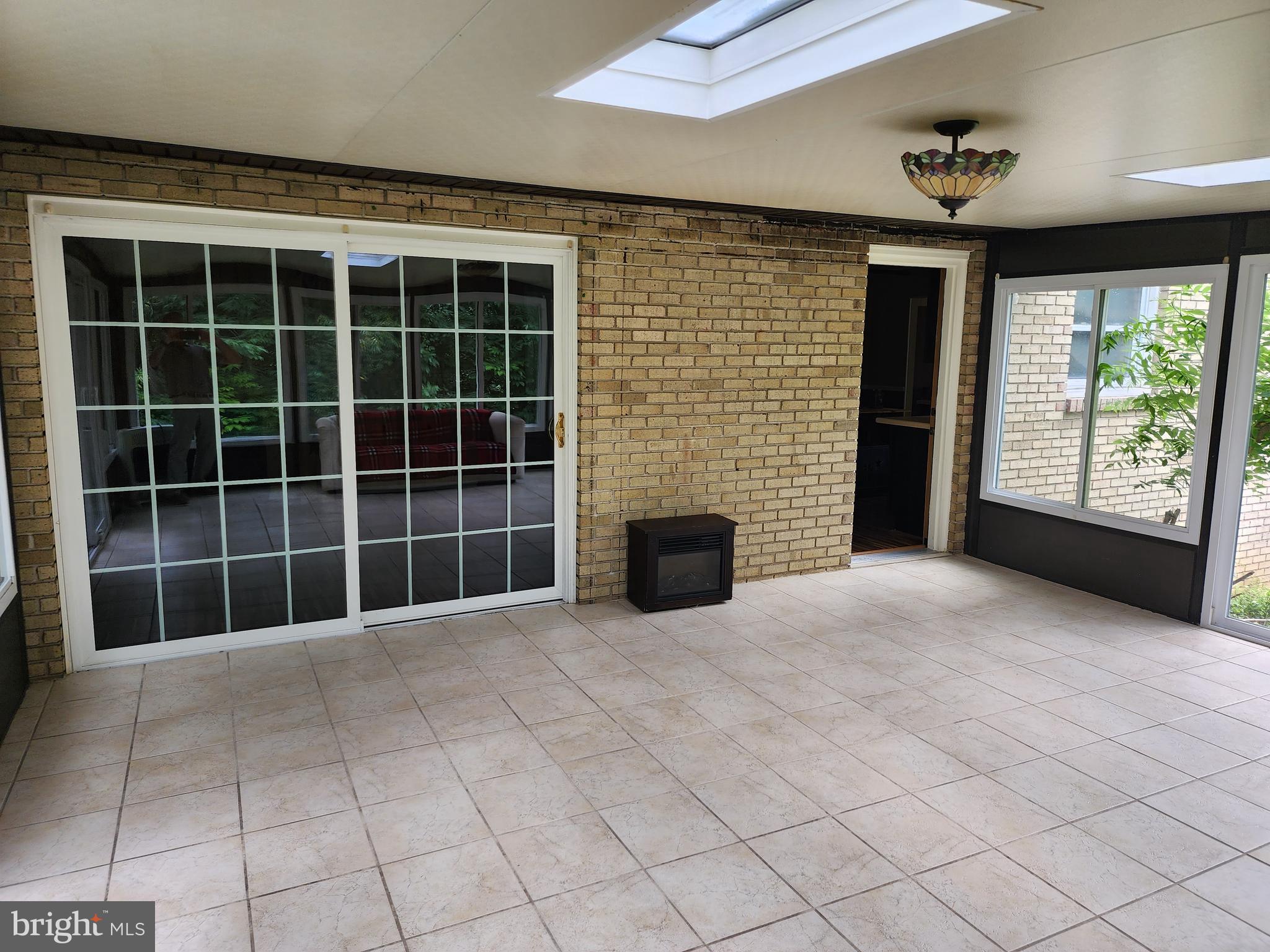 BRADDOCK ESTATES - Residential