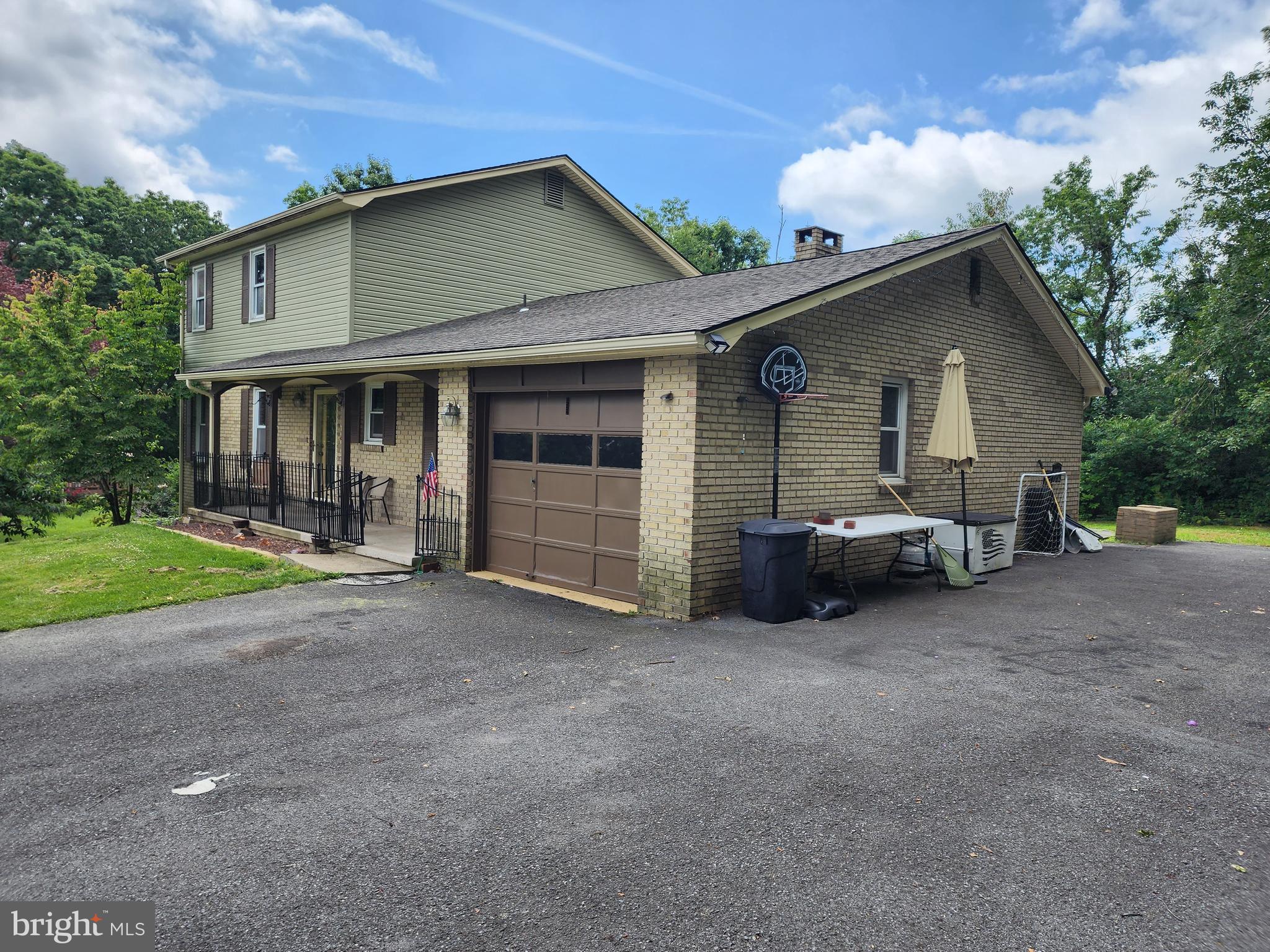 BRADDOCK ESTATES - Residential