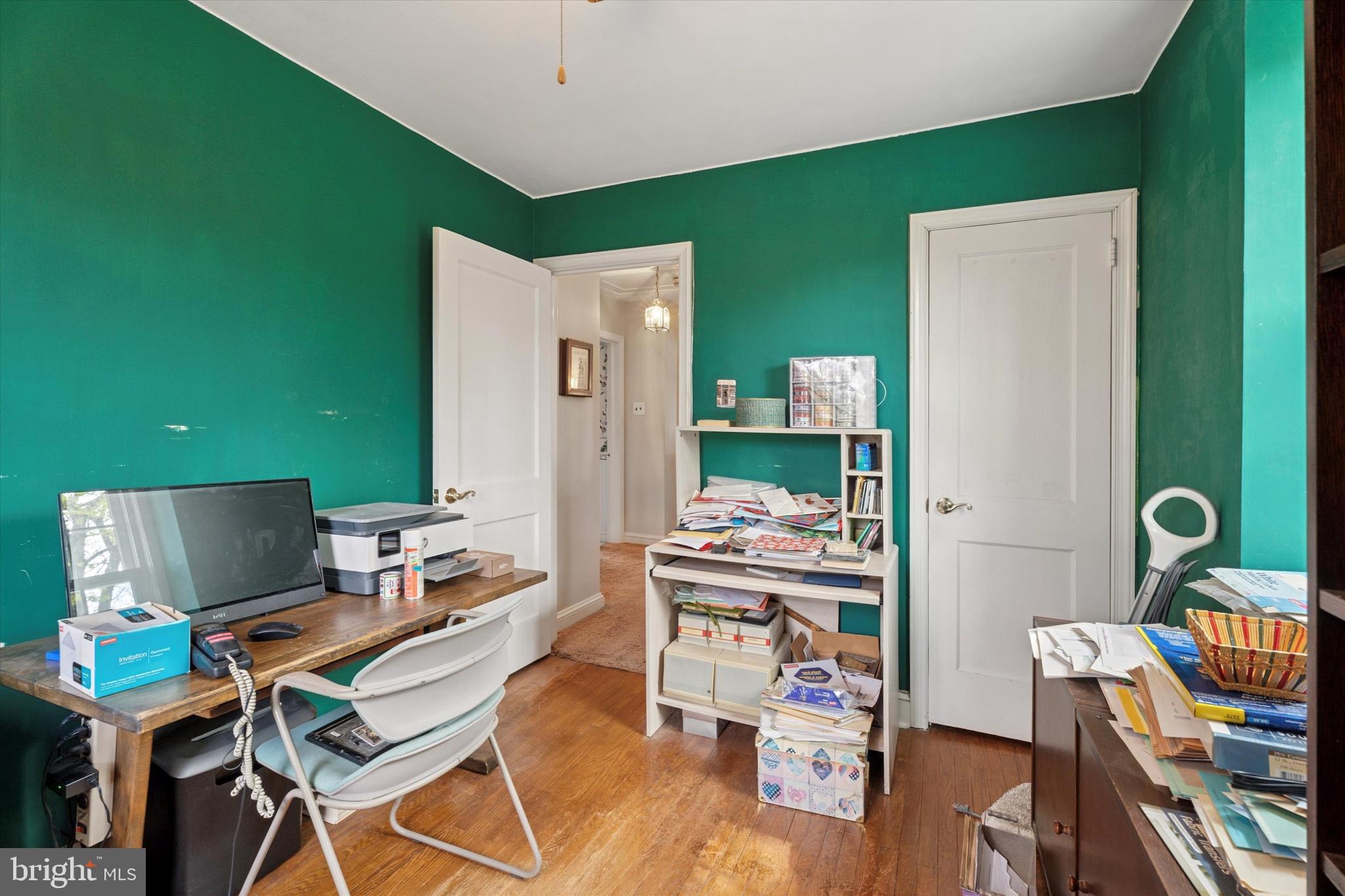 BLUE BELL GDNS - Residential