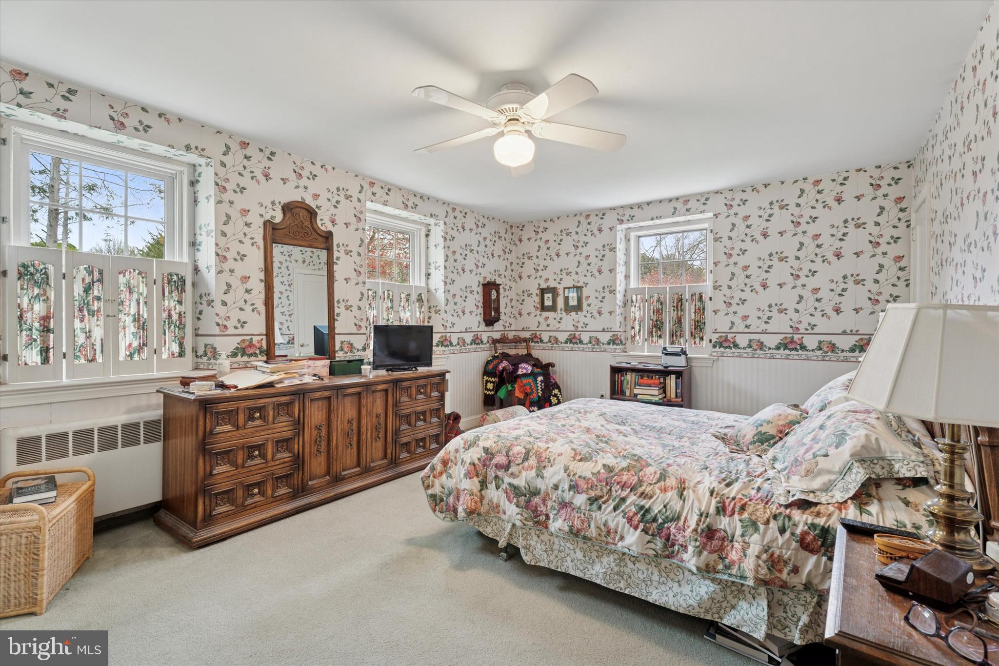 BLUE BELL GDNS - Residential