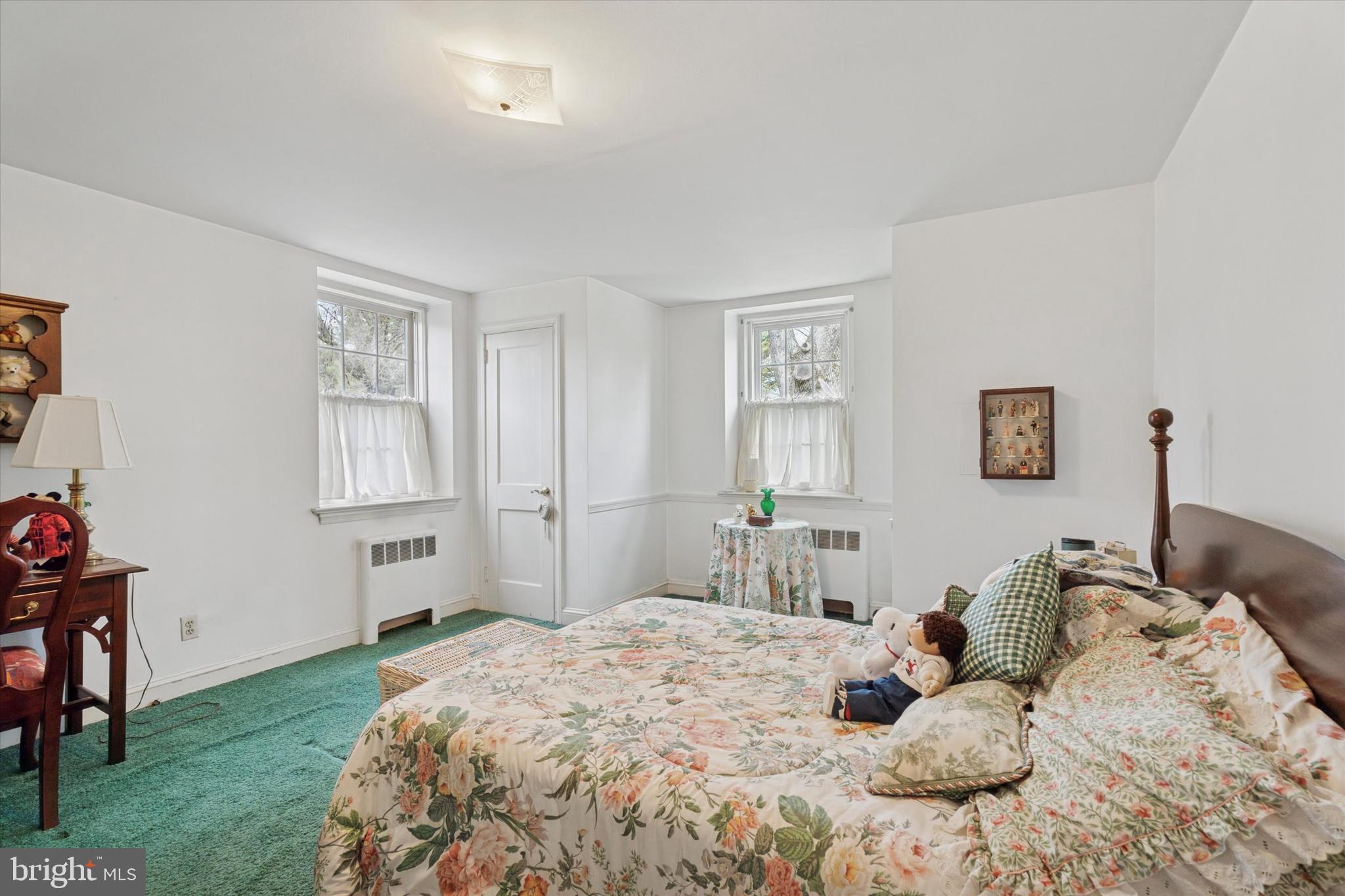 BLUE BELL GDNS - Residential