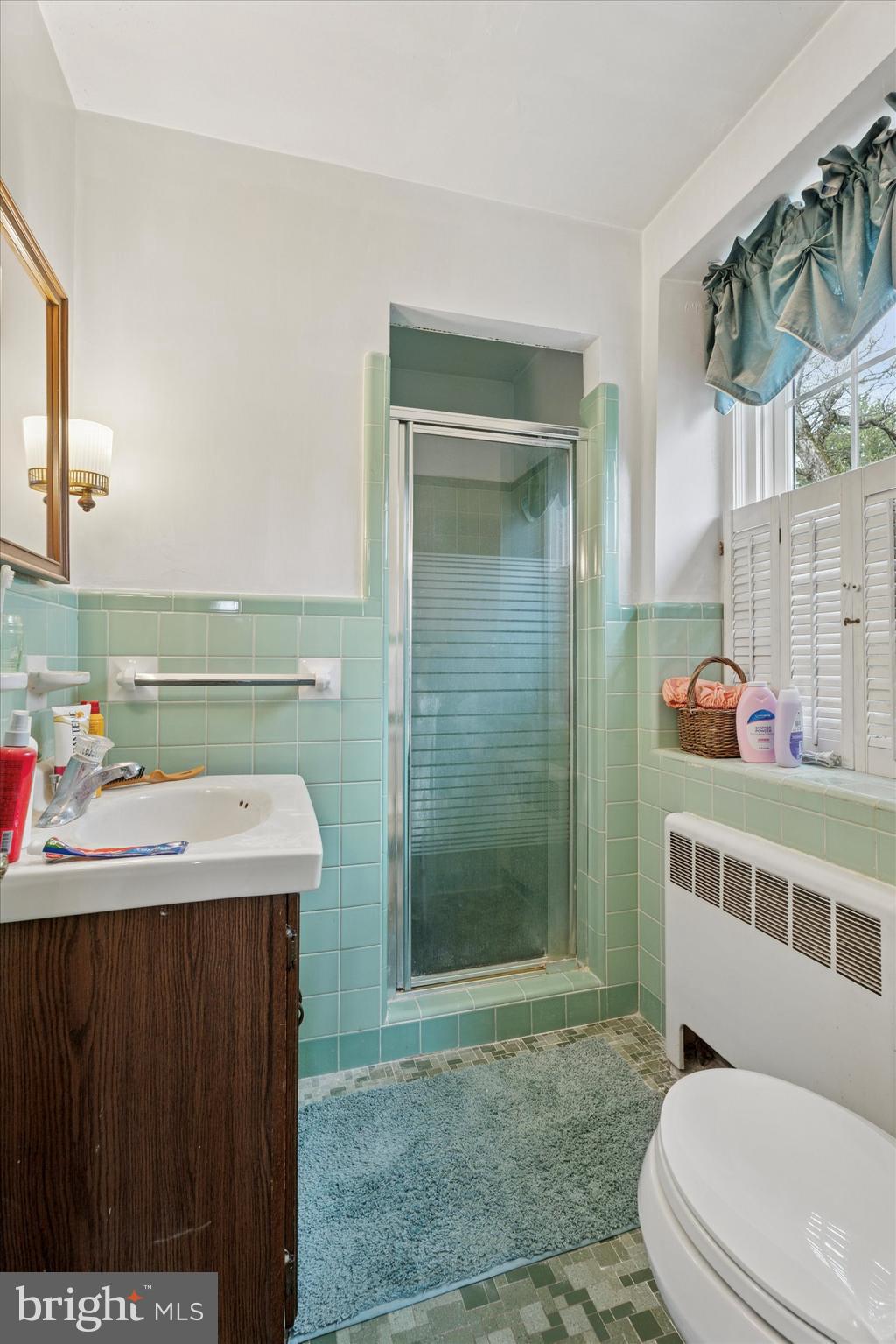 BLUE BELL GDNS - Residential