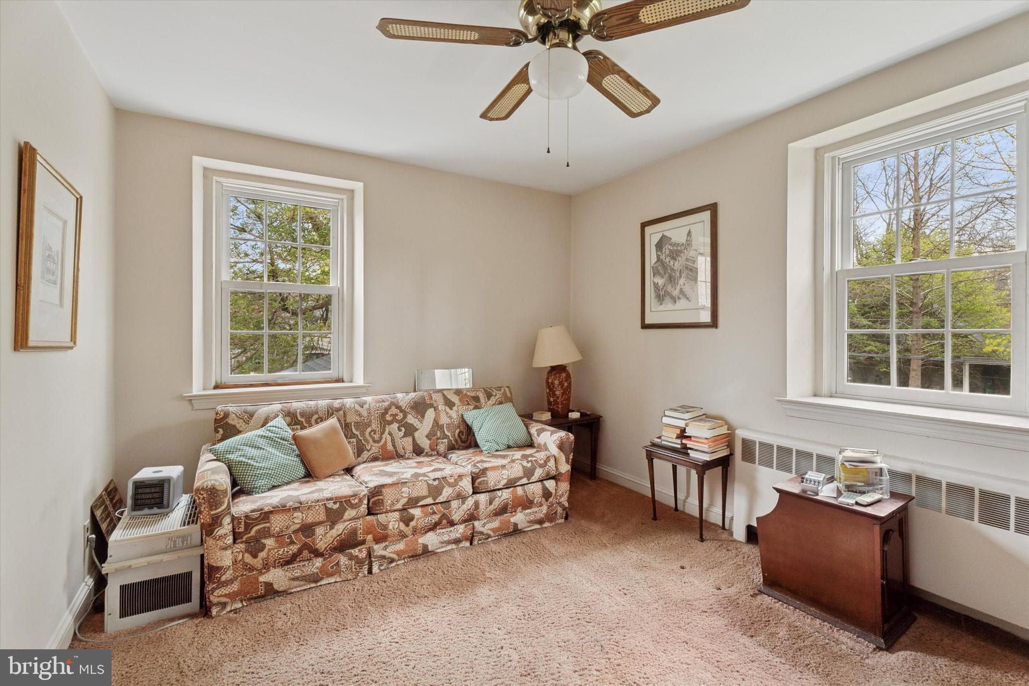 BLUE BELL GDNS - Residential