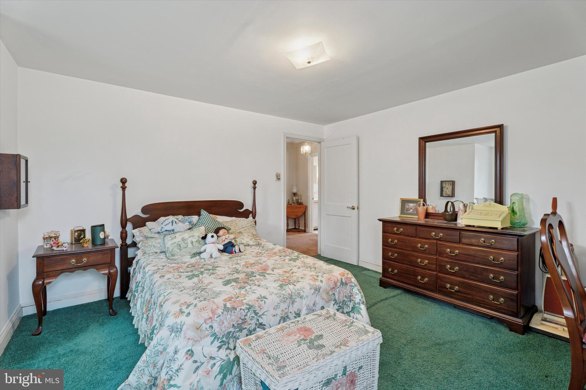 BLUE BELL GDNS - Residential