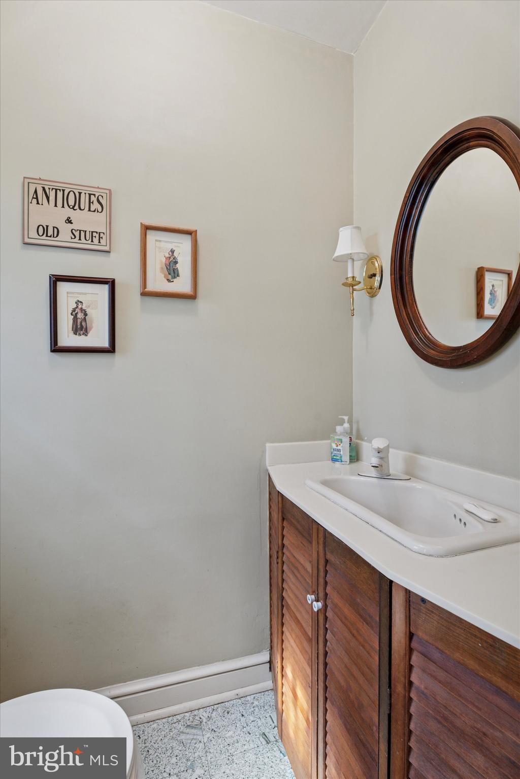 BLUE BELL GDNS - Residential