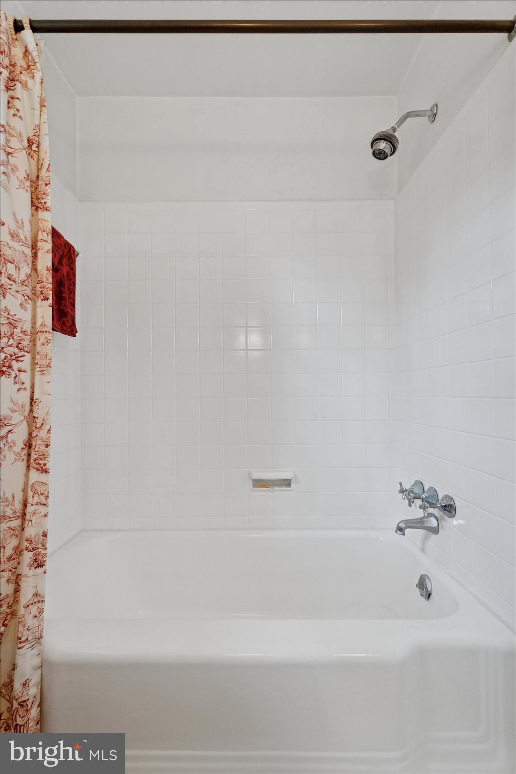 BLUE BELL GDNS - Residential