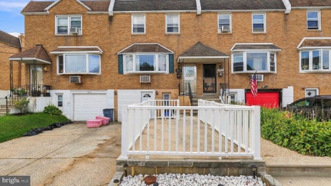 Townhouse For Sale - 10025 S Canterbury Road<br/> PHILADELPHIA, PA 19114