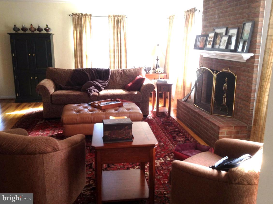 FOUNTAIN HEAD - Residential Lease