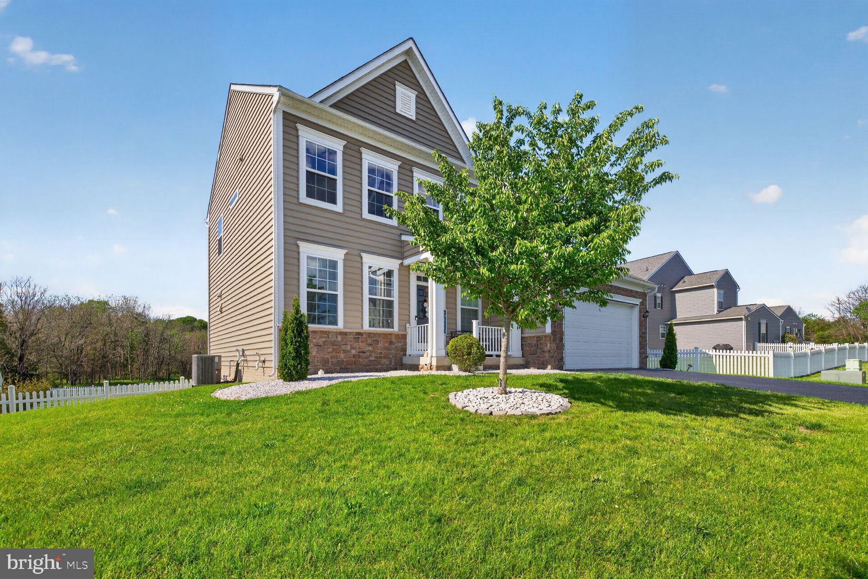 WEST FIELDS - Residential